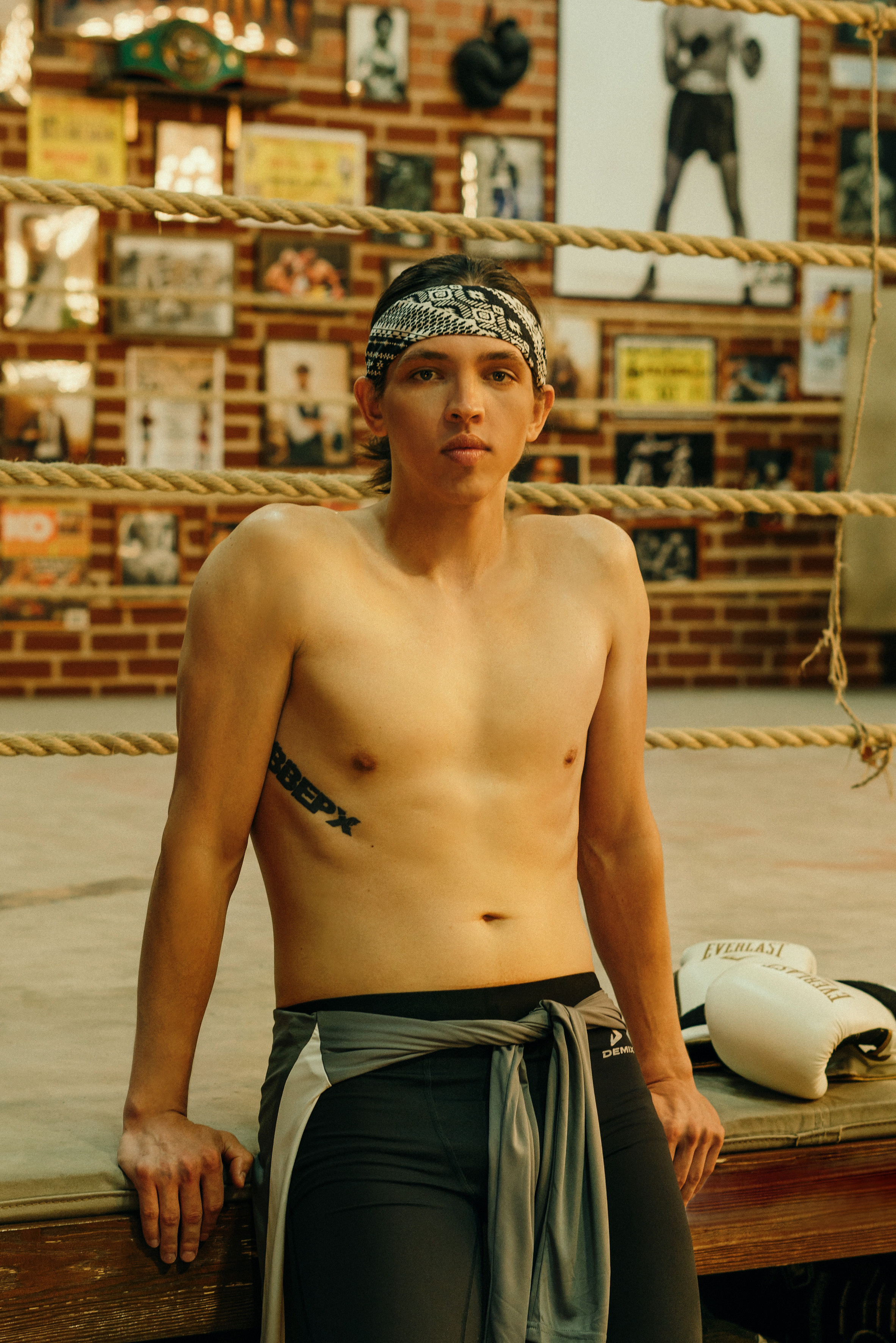 Съемка Бокс для журнала Vmode. Женский фотограф в Москве Анастасия Сидорова