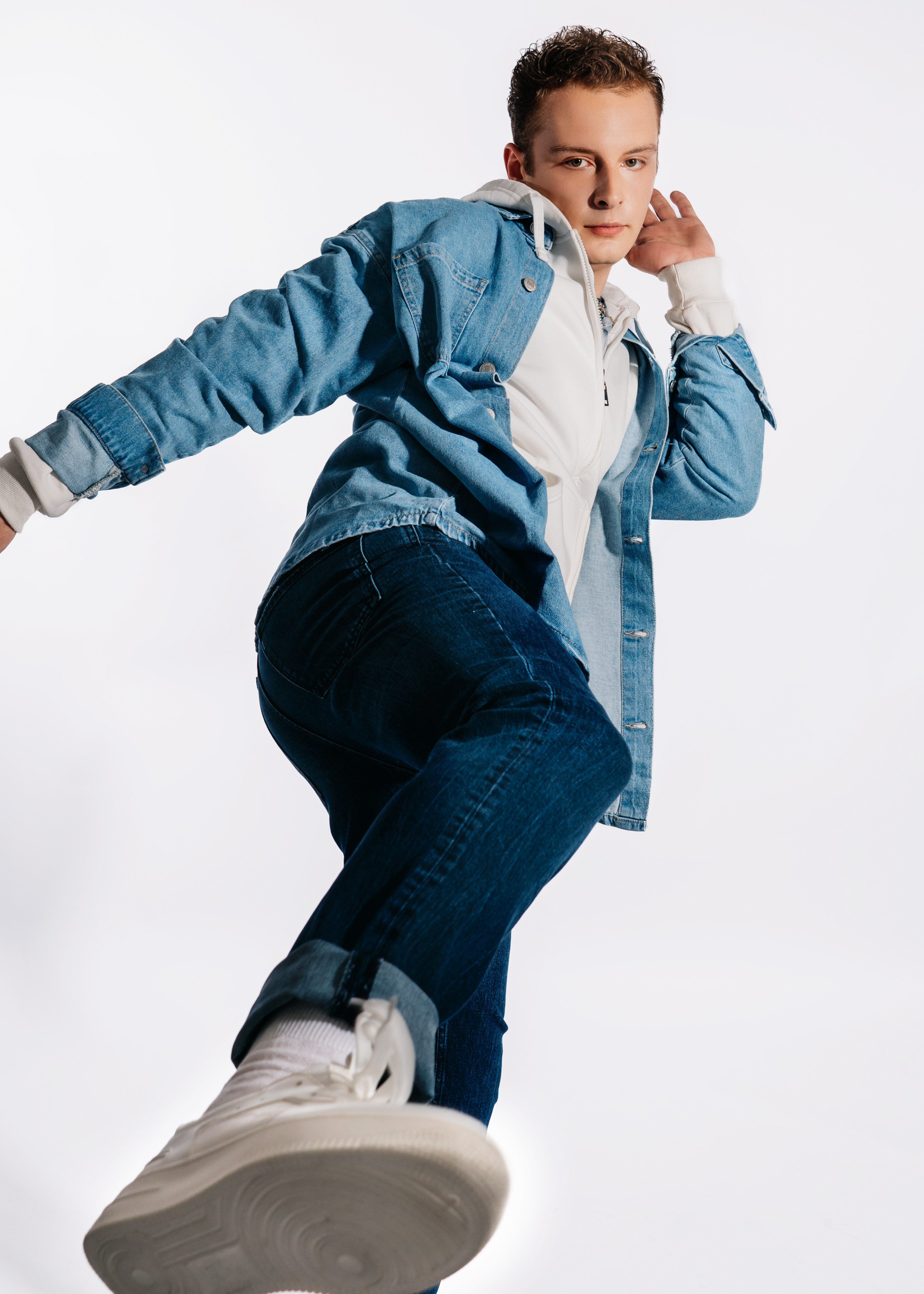 Съемка DENIM для журнала Vmode. Женский фотограф в Москве Анастасия Сидорова