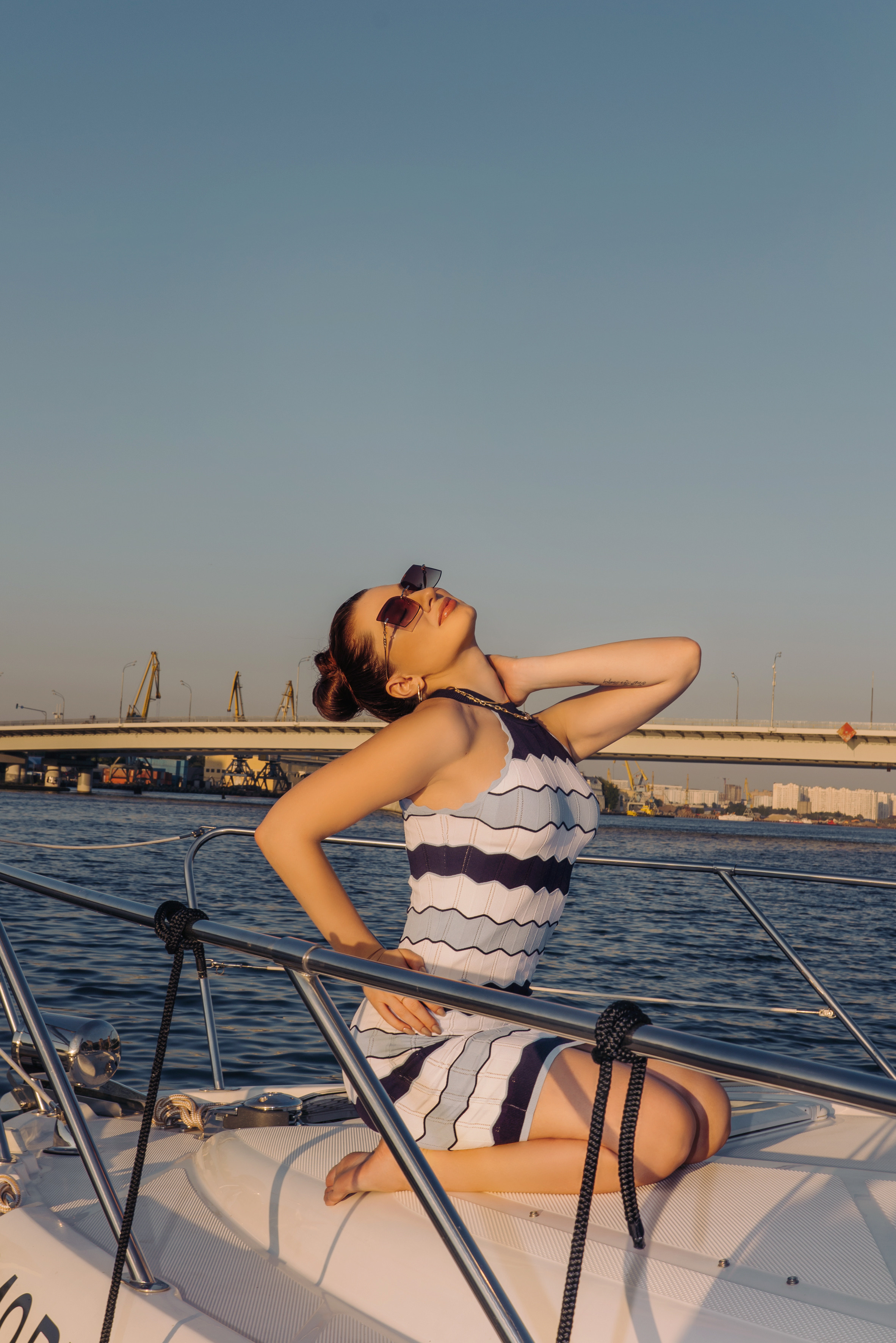 Съемка на пирсе для журнала Vmode. Женский фотограф в Москве Анастасия Сидорова