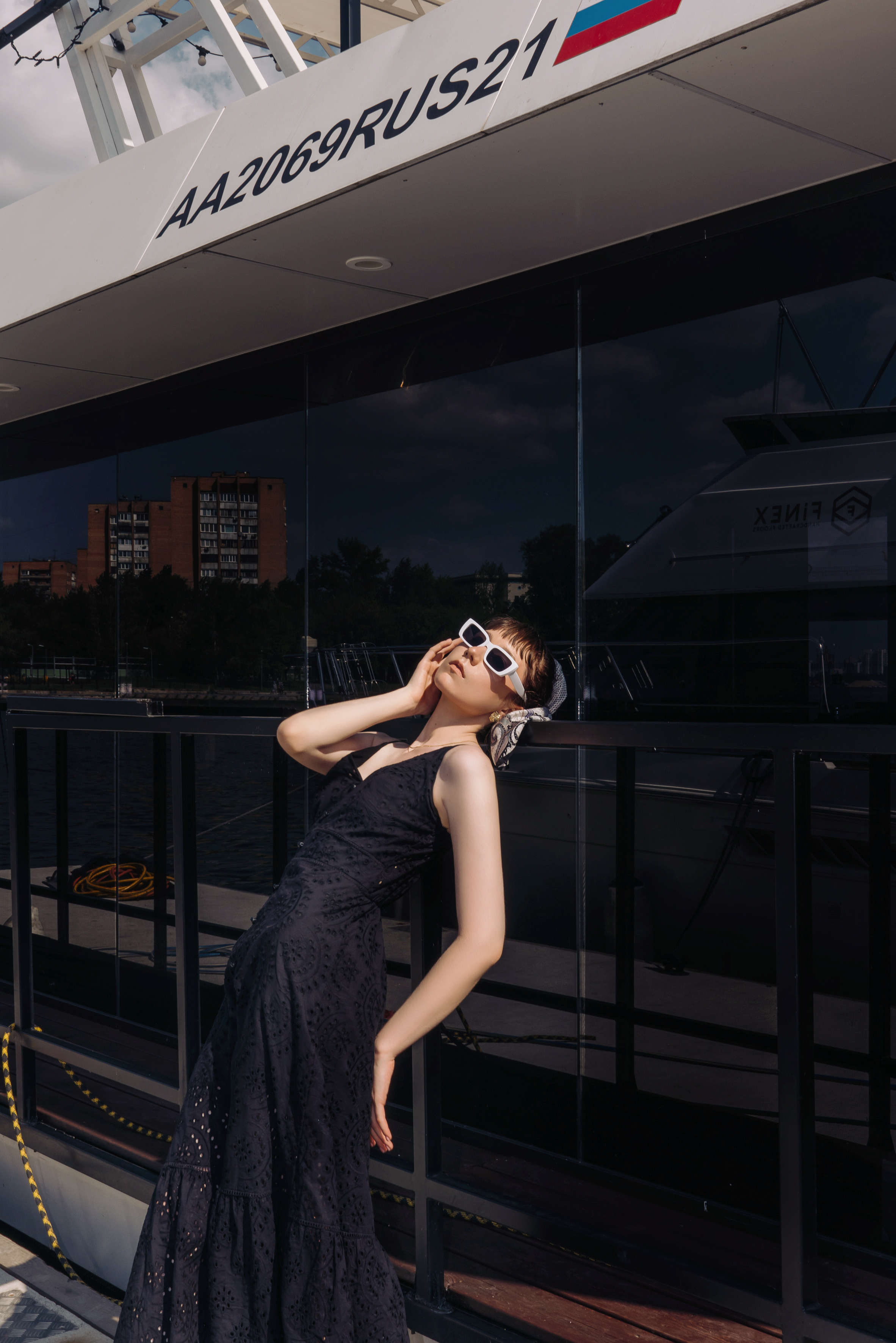 Съемка на пирсе для журнала Vmode. Женский фотограф в Москве Анастасия Сидорова