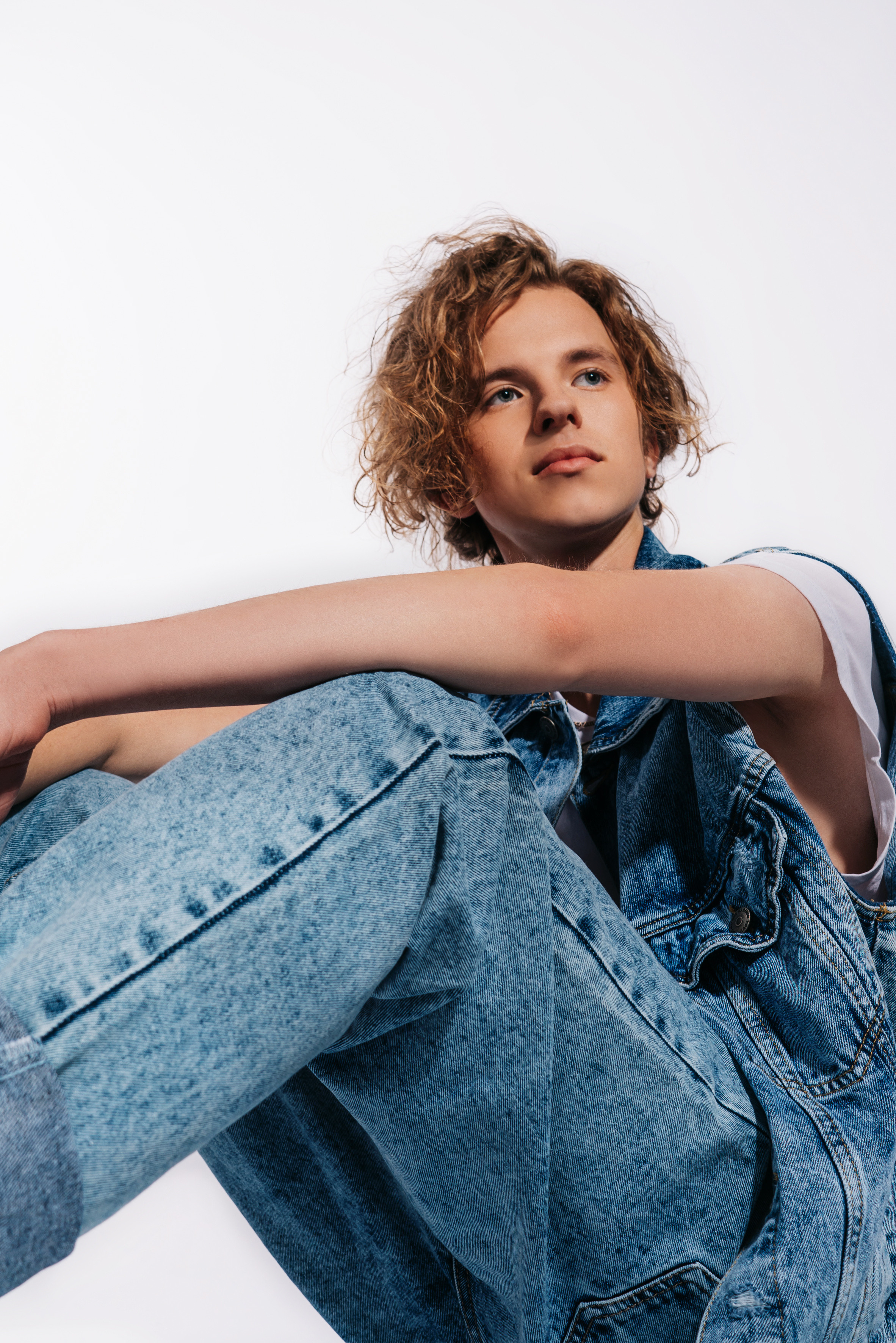 Съемка DENIM для журнала Vmode. Женский фотограф в Москве Анастасия Сидорова