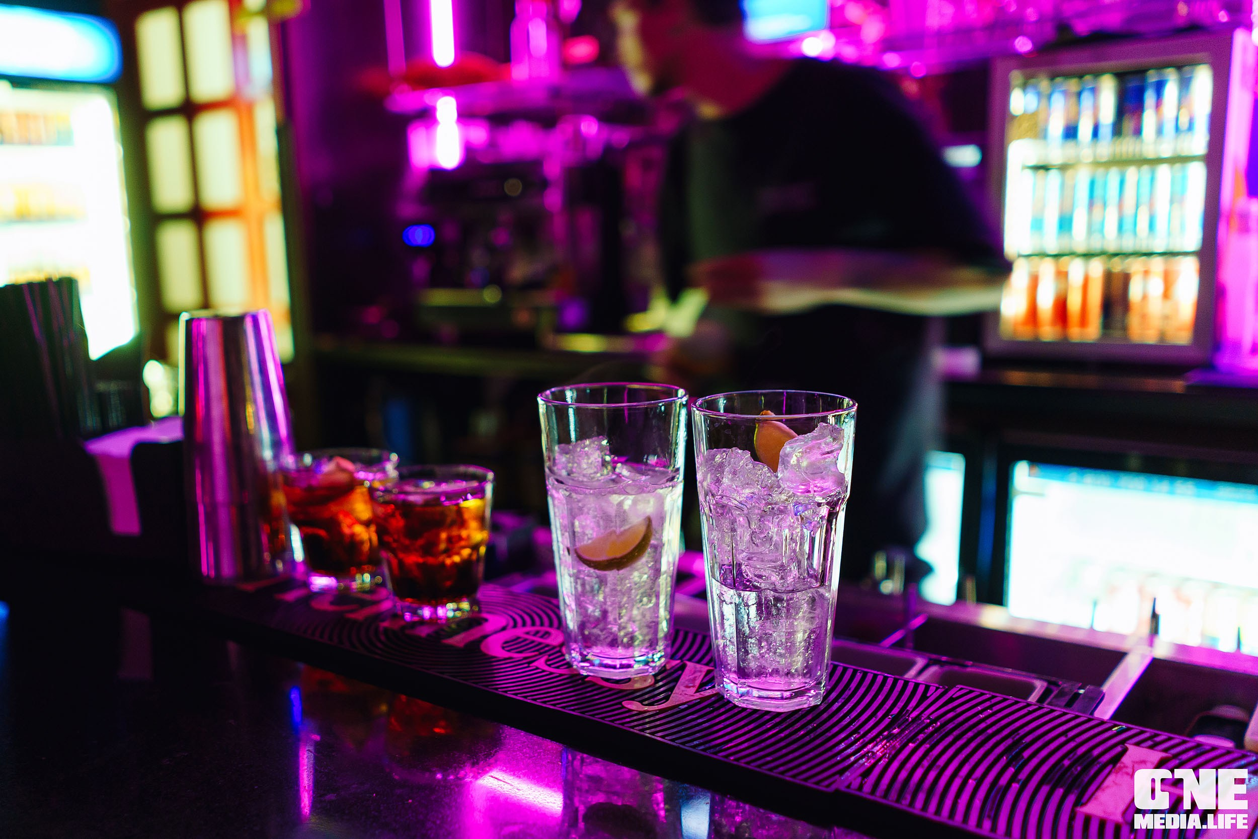 Фоторепортаж из бара XxxX. One Media Life: фоторепортажи, фотоотчеты с мероприятий и заведений
