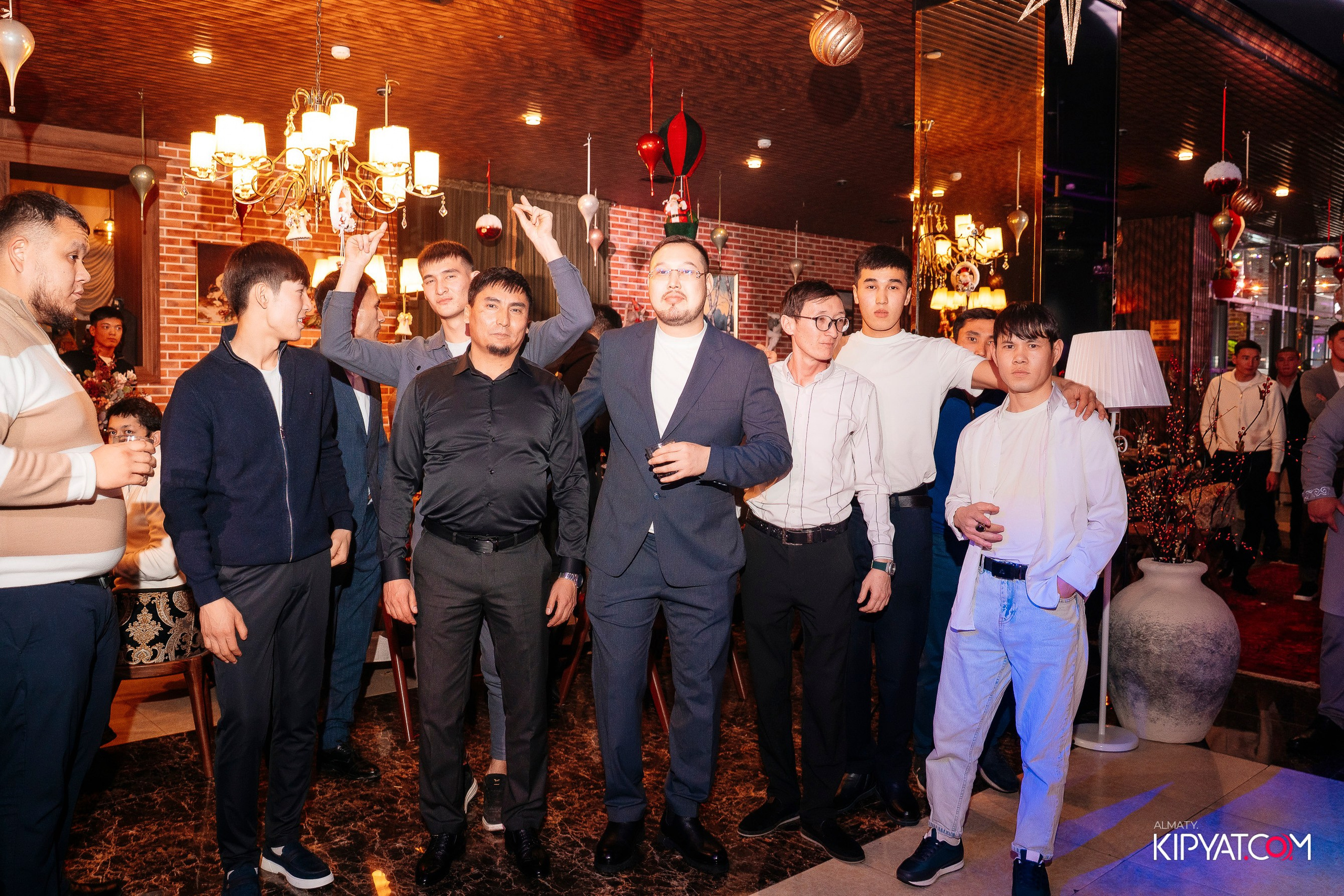 РЕСТОРАН ВЕСЕЛИДЗЕ НА ШЕВЧЕНКО. КИПЯТКОМ АЛМАТЫ! Фотосъемка мероприятий в Алматы