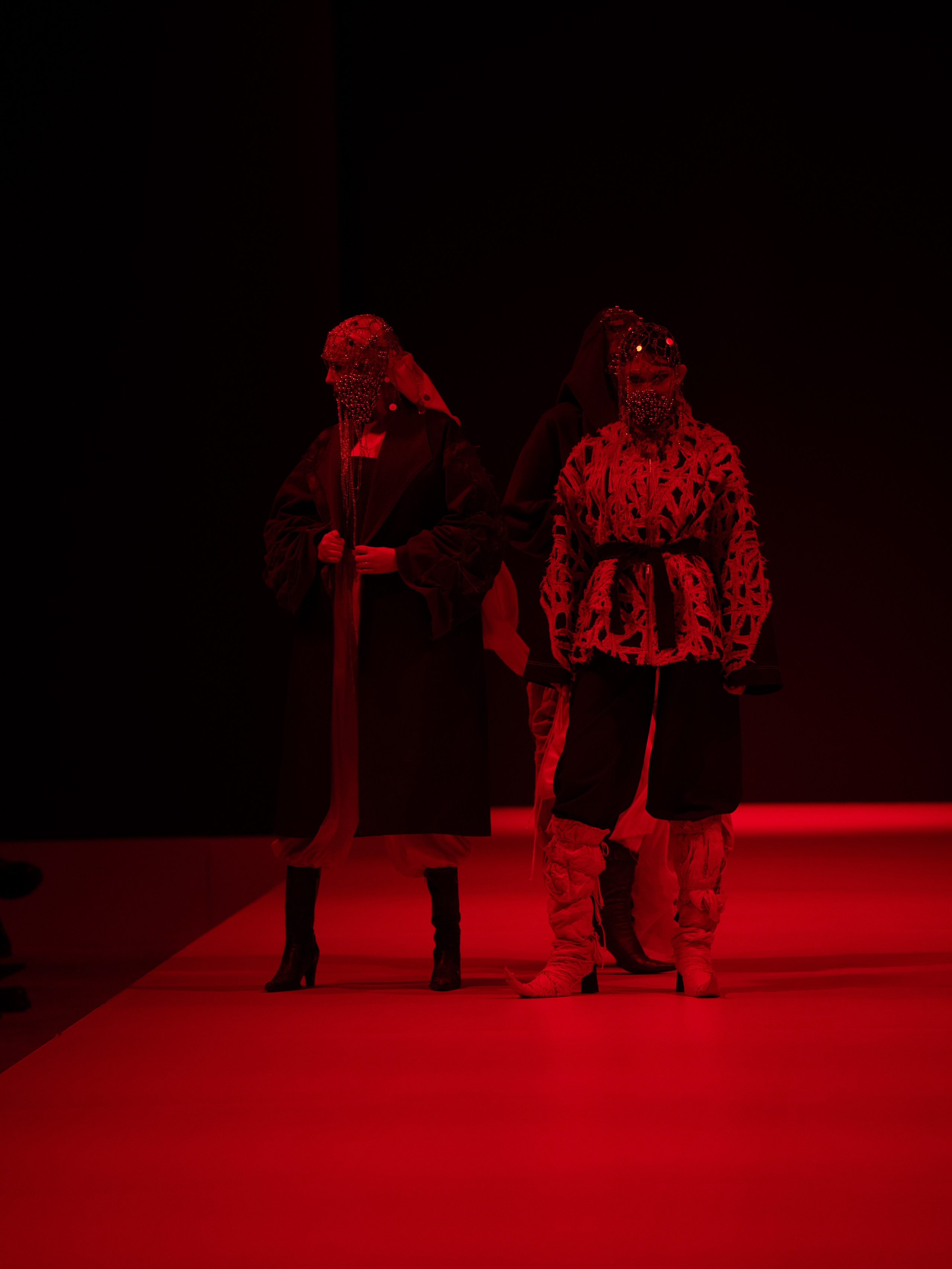 Eurasia Fashion Week 2026 Dissonance 02. Сайт Алматинского НЮ АРТ, будуар и фэшн фотографа Дениса Карпенко