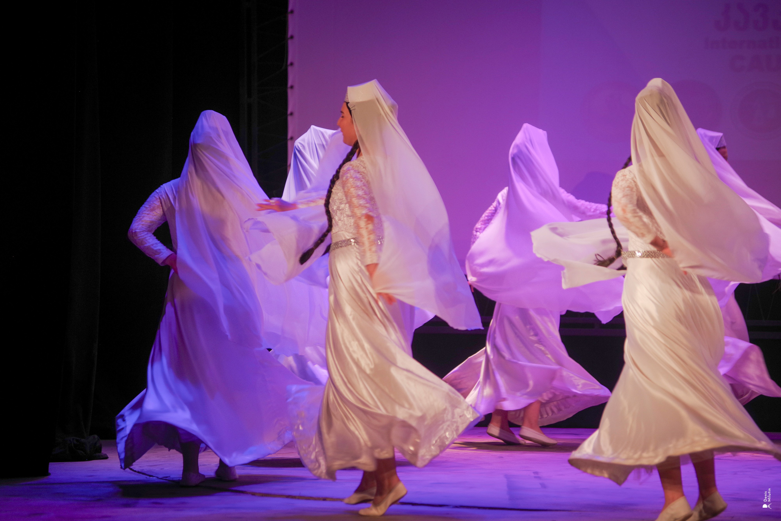 Танцы в прекрасном Они. Портретный фотограф Денис Милютин