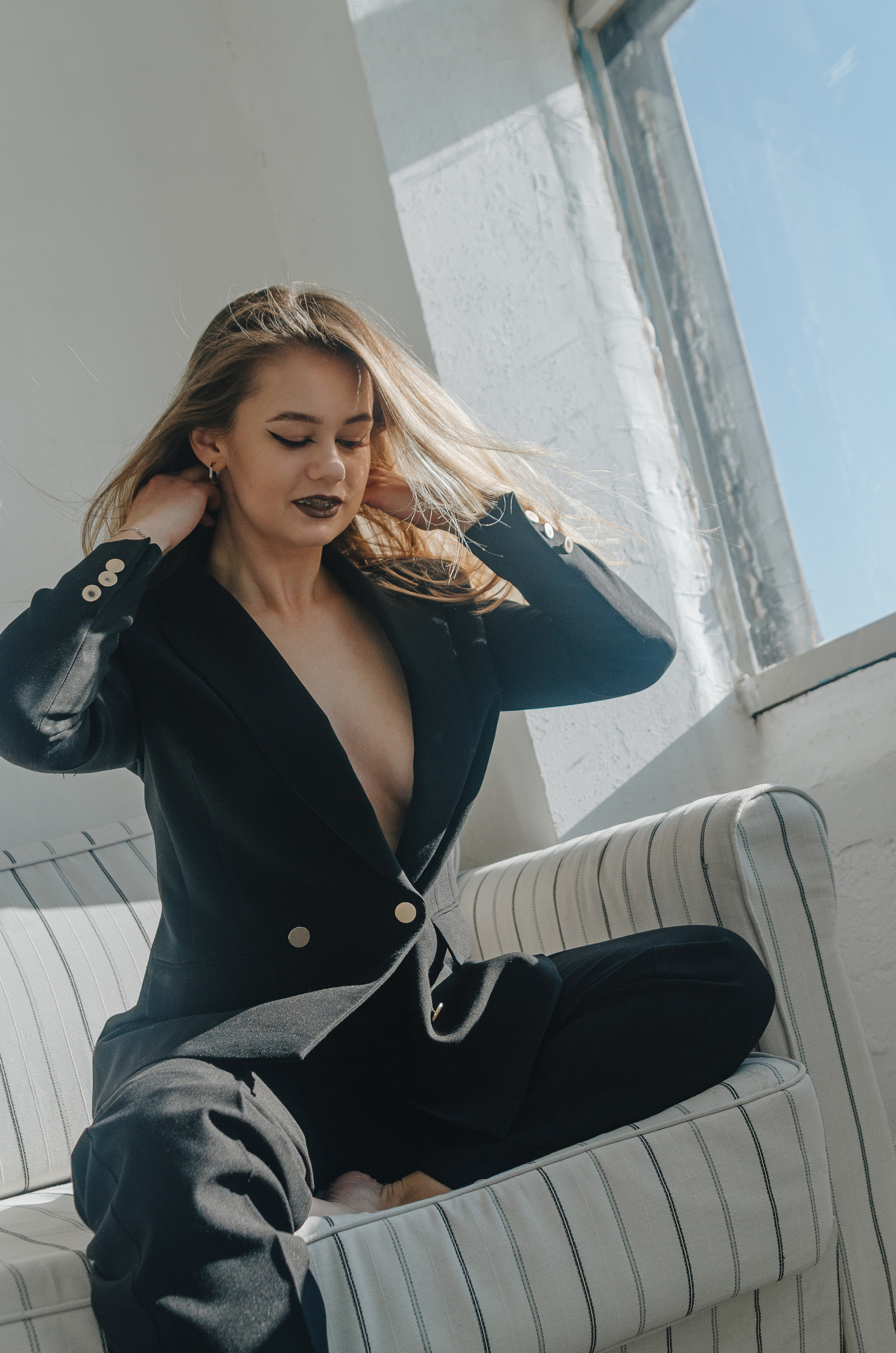 Женская фотосессия в стиле минимализм. Денисова Аля — фотограф для парных съемок и индивидуальных историй в Барнауле