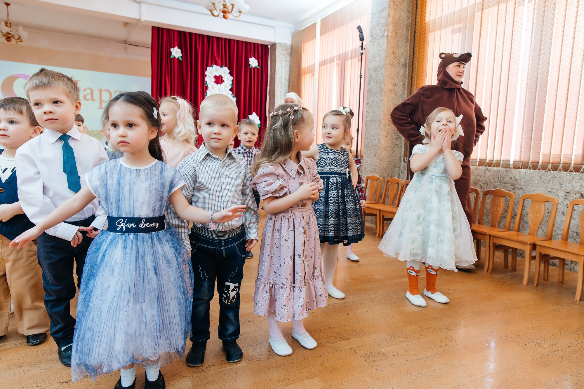 Детский сад № 93 — Утренник (07.03.2023). Свадебный и семейный фотограф Крамар Наталья