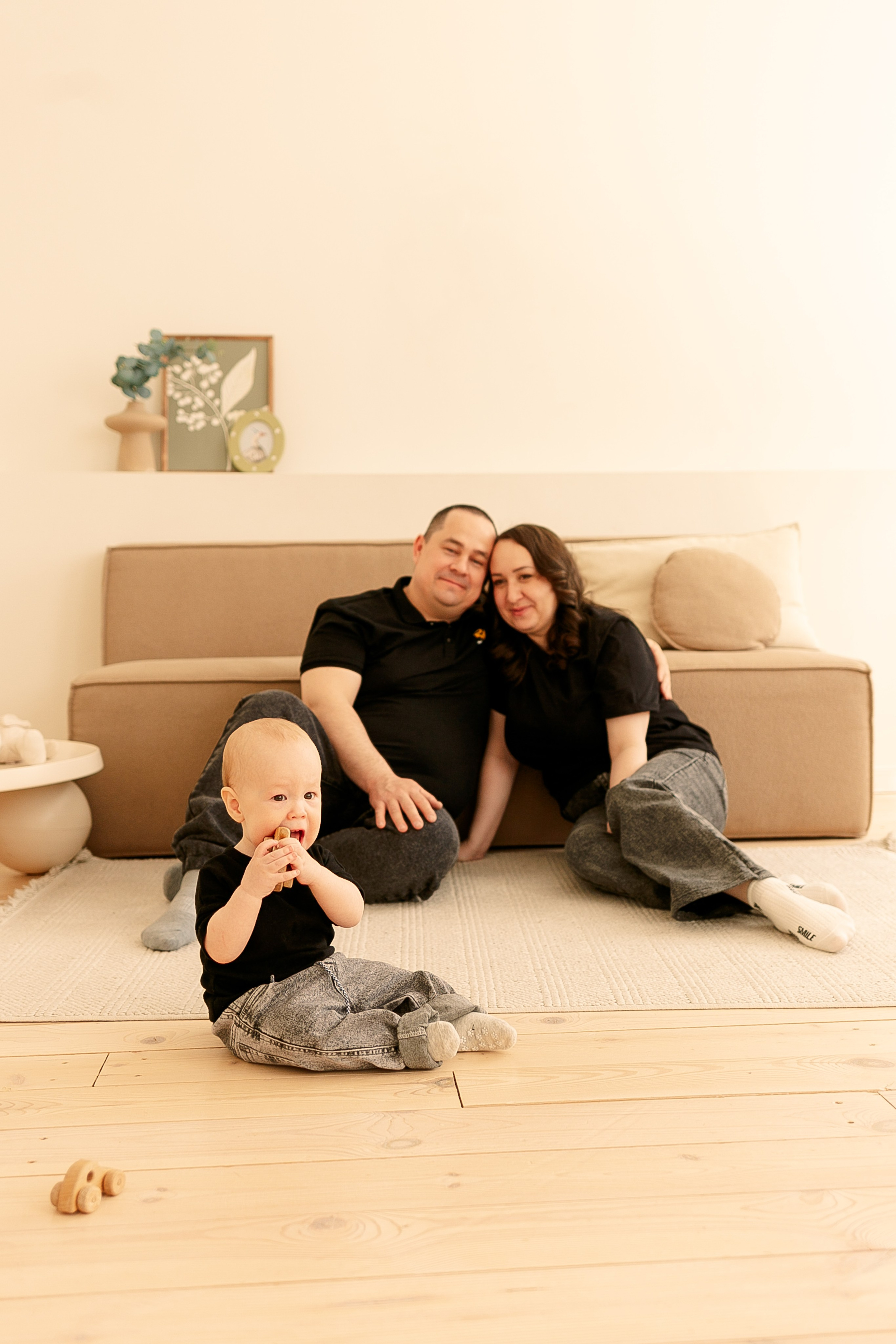 Тимуру 1 годик. Семейный фотограф Фотосессия беременности  Екатеринбург Елена Луткова