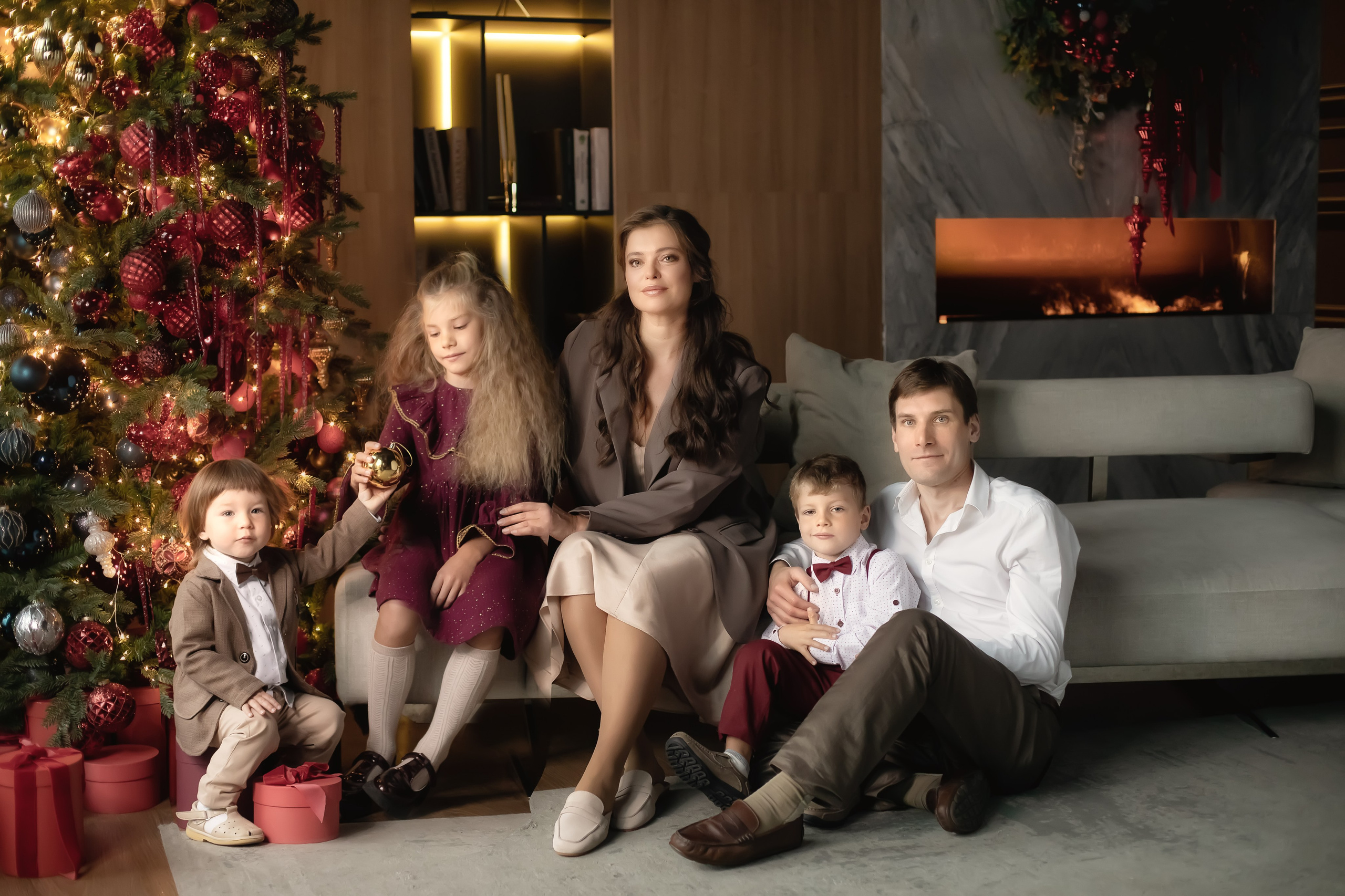 Новогодняя семейная съемка в студии. ФОТОГРАФ