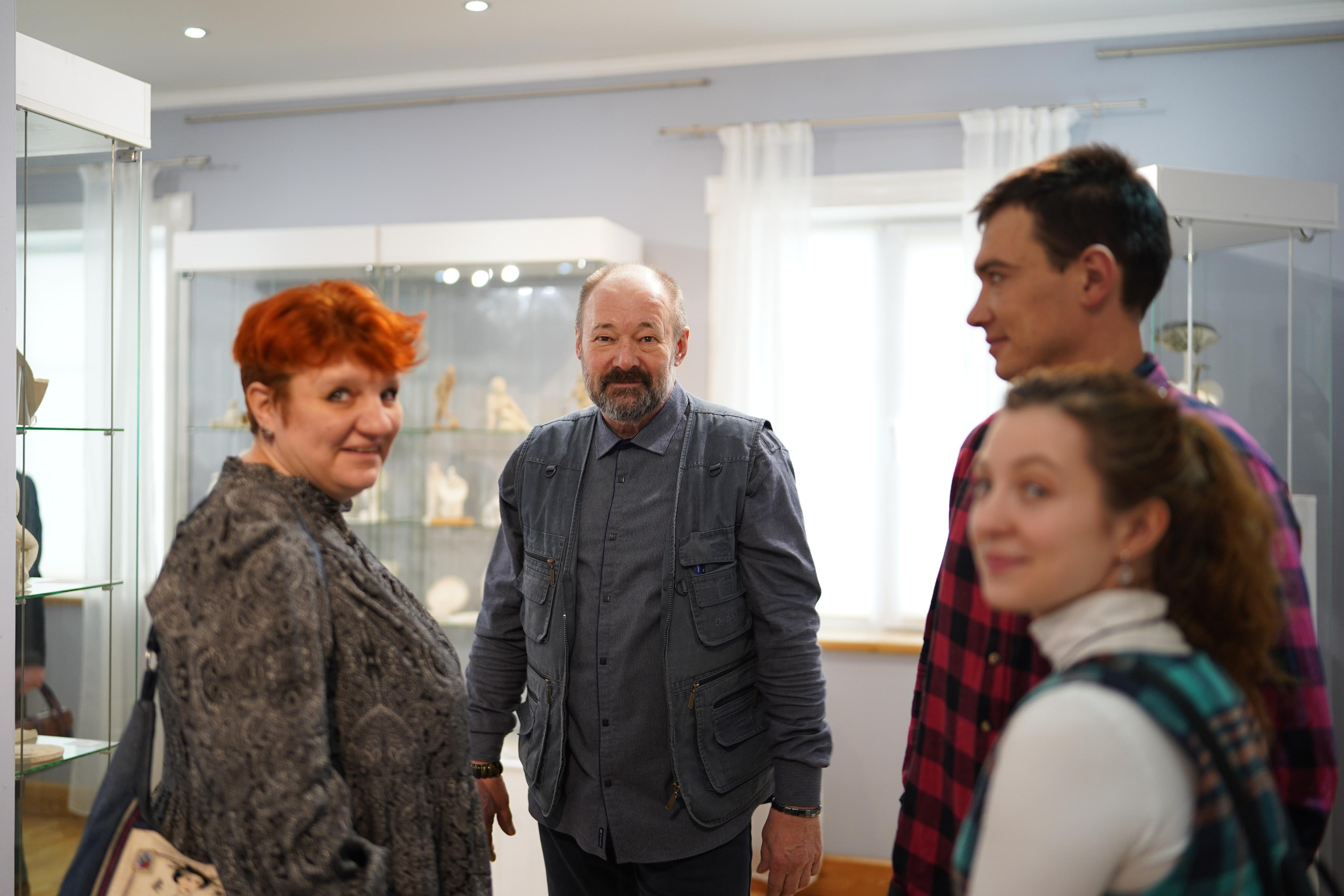 MASTER’S KALEIDOSCOPES. MOVEMENT SHAPE — КАЛЕЙДОСКОПЫ МАСТЕРА. ДВИЖЕНИЕ ФОРМЫ