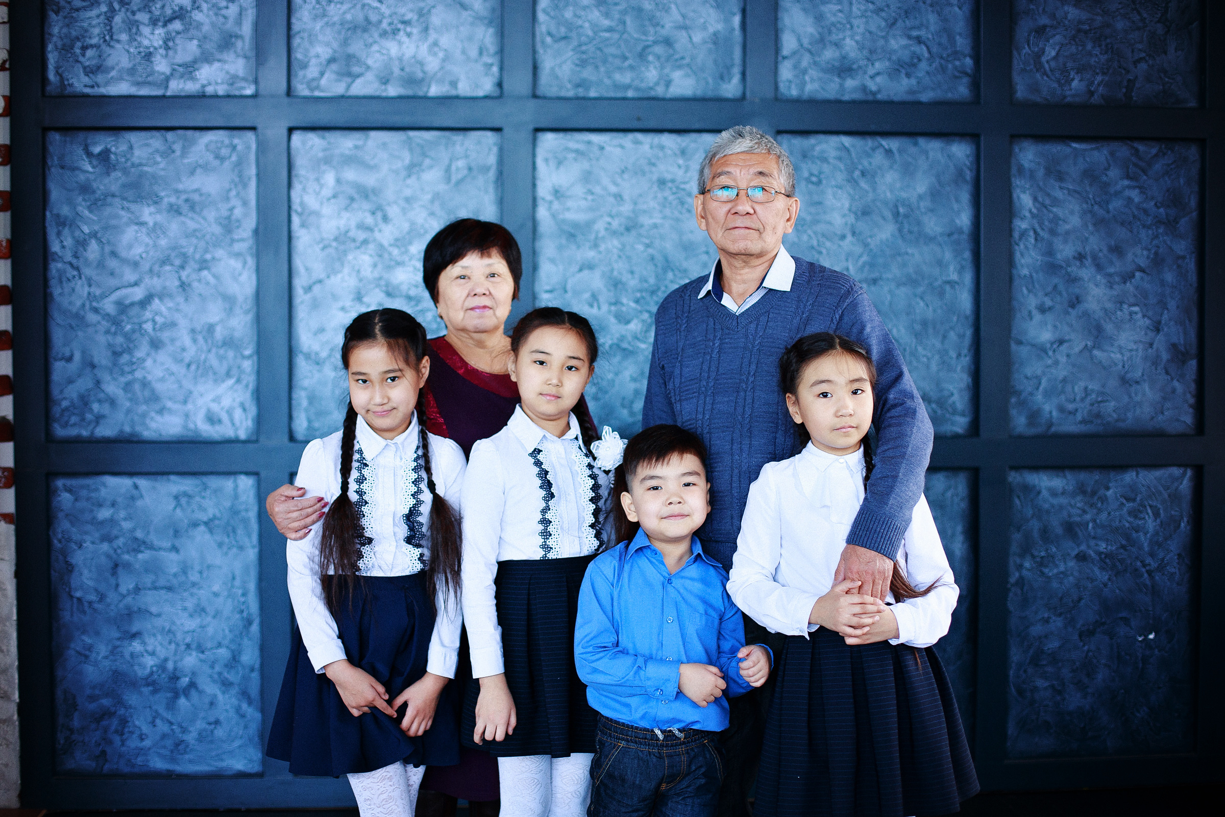 Семейная фотосессия в студии/дома. Семейный и детский фотограф в г. Улан-Удэ