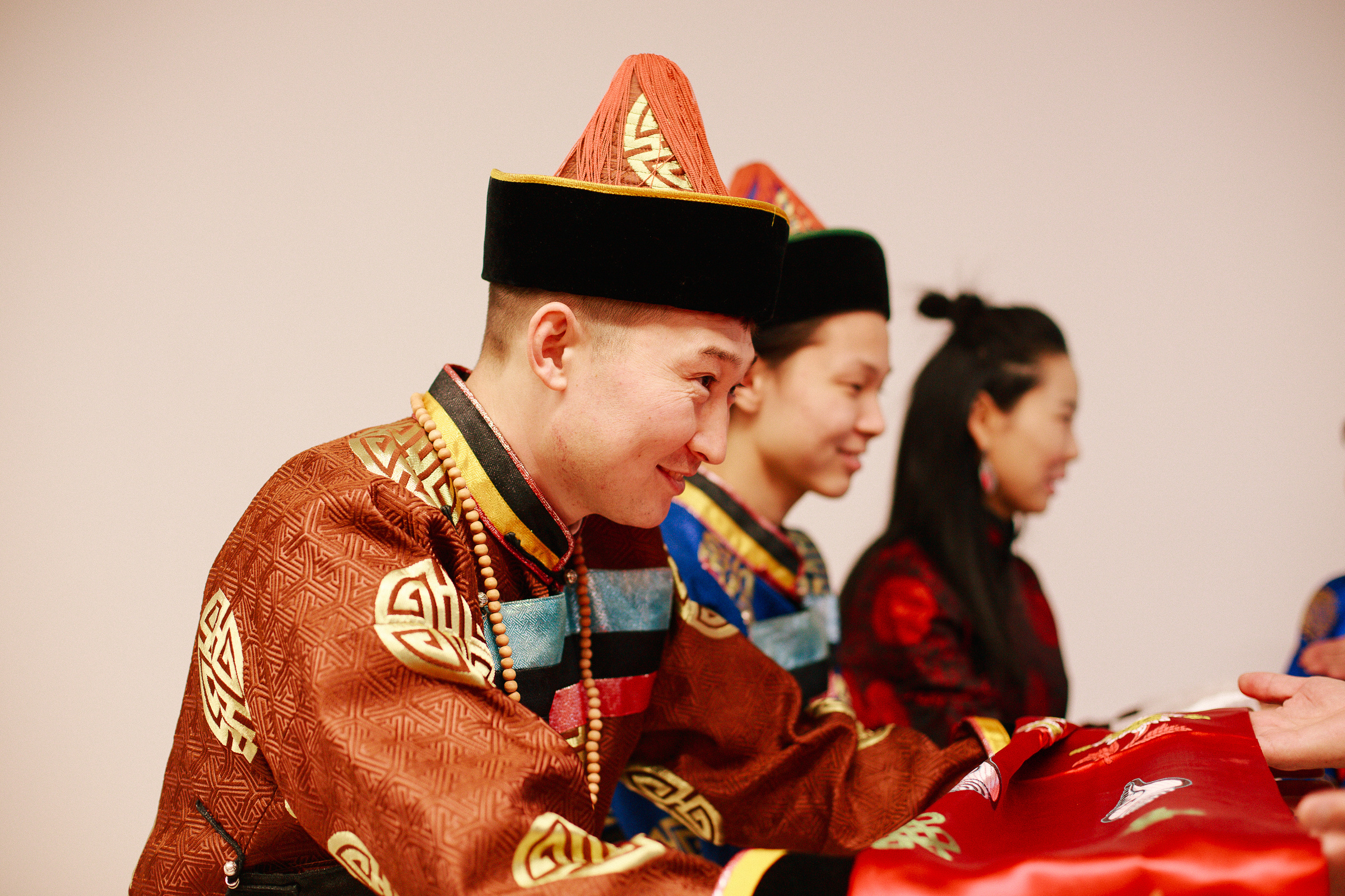 хүндэлэлгэ - "уважение"