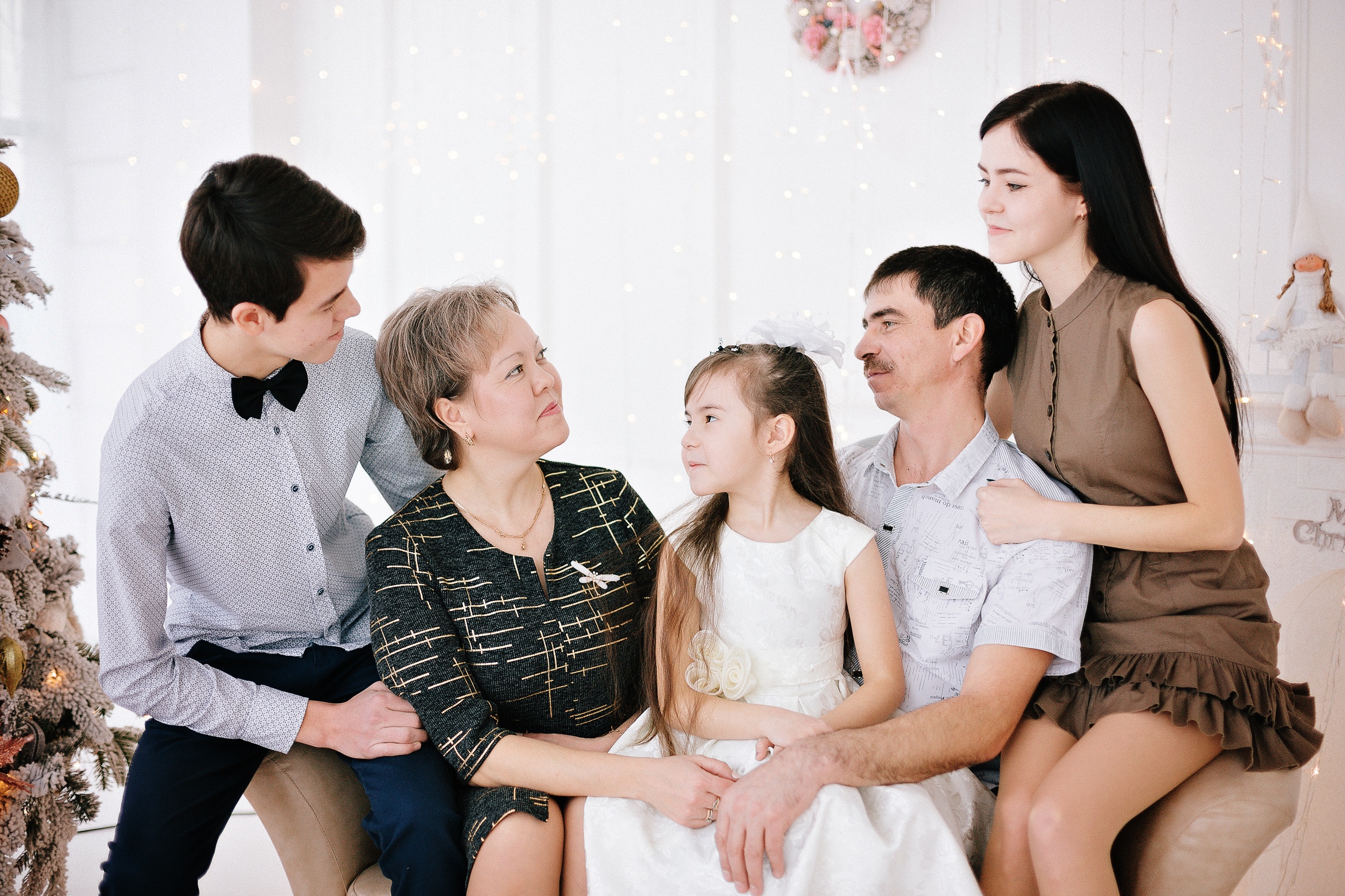 Семейная фотосессия в студии/дома. Семейный и детский фотограф в г. Улан-Удэ