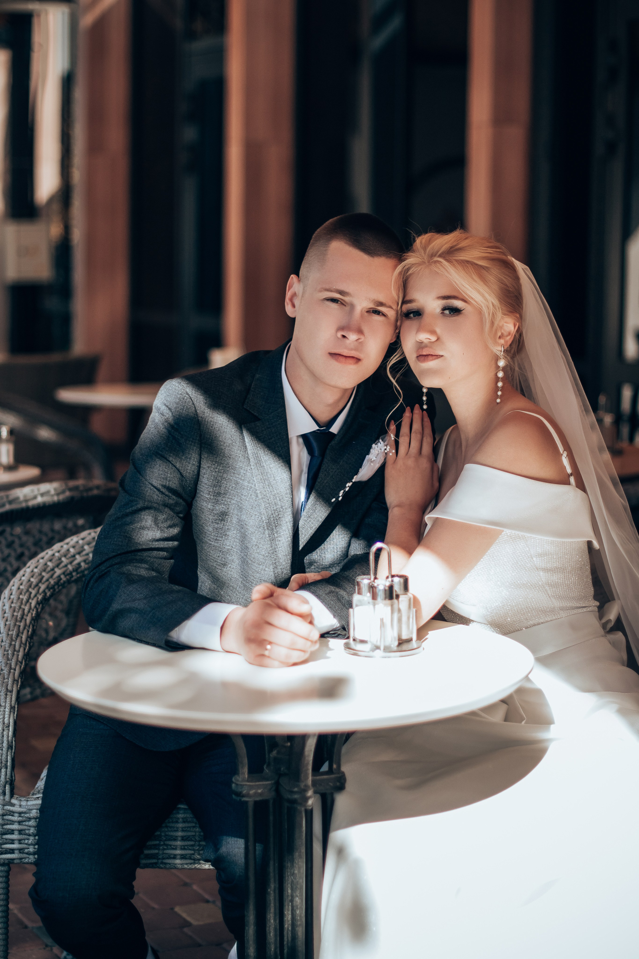 Свадебная фотосессия на площади Пушкина в г. Кемерово