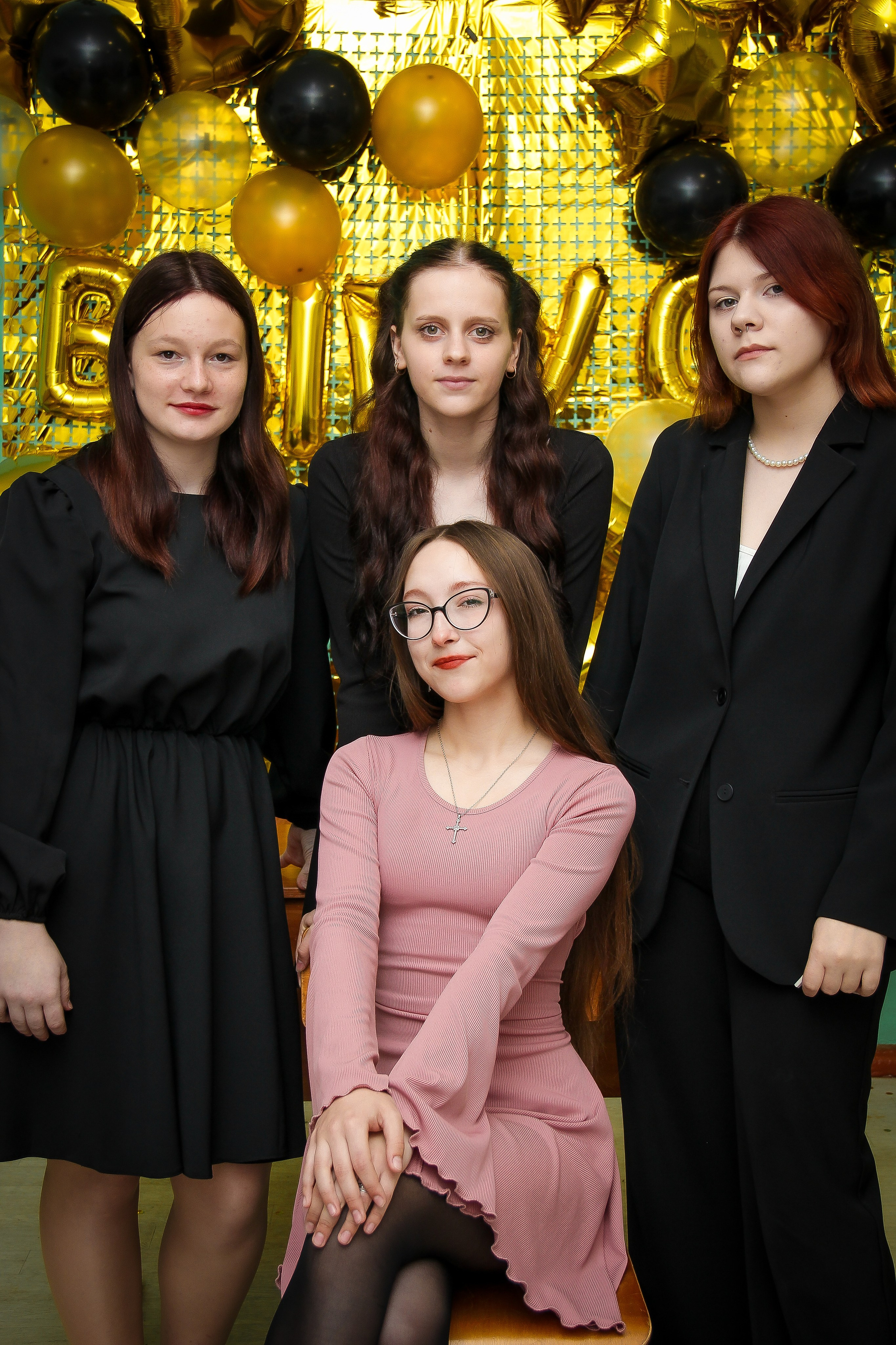 9-11 классы СЪЁМКИ ВЫПУСКНЫХ И ПОСЛЕДНИХ ЗВОНКОВ. Выпускные альбомы для школ и Детских садов в Барнауле /Выпускные/Свадебные/Детские/Семейные и др. виды съёмок /Фотограф Вера Валейко