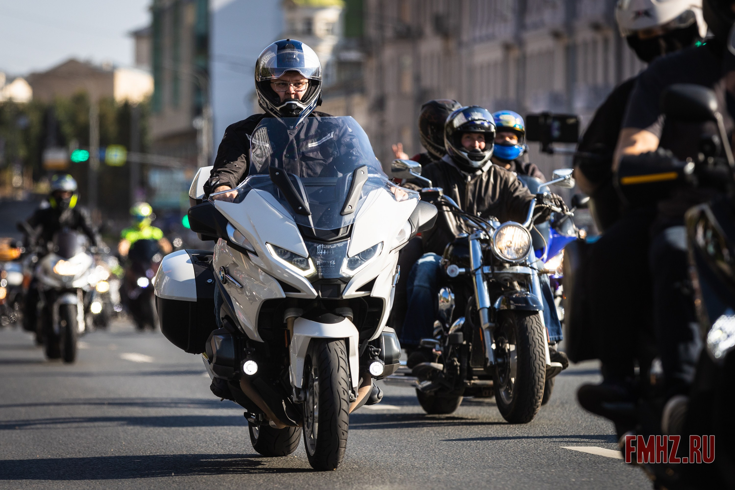 Закрытие Мотосезона 2023 на проспекте Академика Сахарова. Фотограф Владимир Охрименко