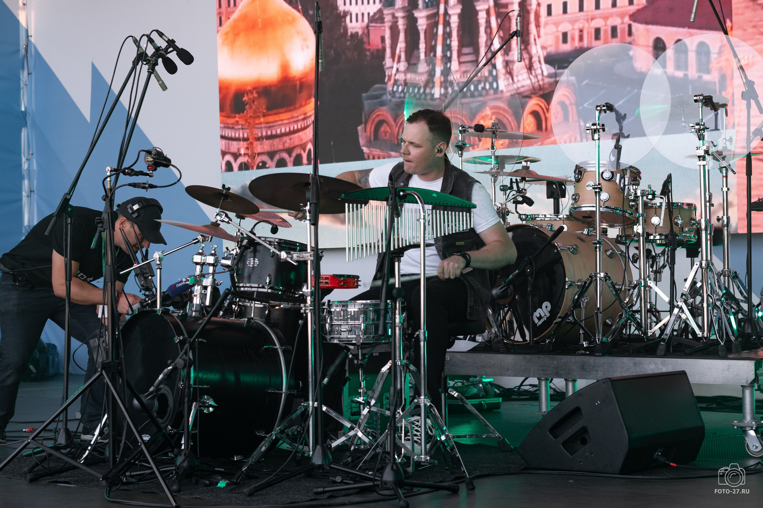 Антон Курдюмов фотограф в Хабаровске Рина Курдюмова фото27 foto27 Антон Дорофеев репортажный репортаж документалист Тони и Рина фотосоздатели ПаПаРоК Рок над Амуром 2024 фестиваль Хабаровск