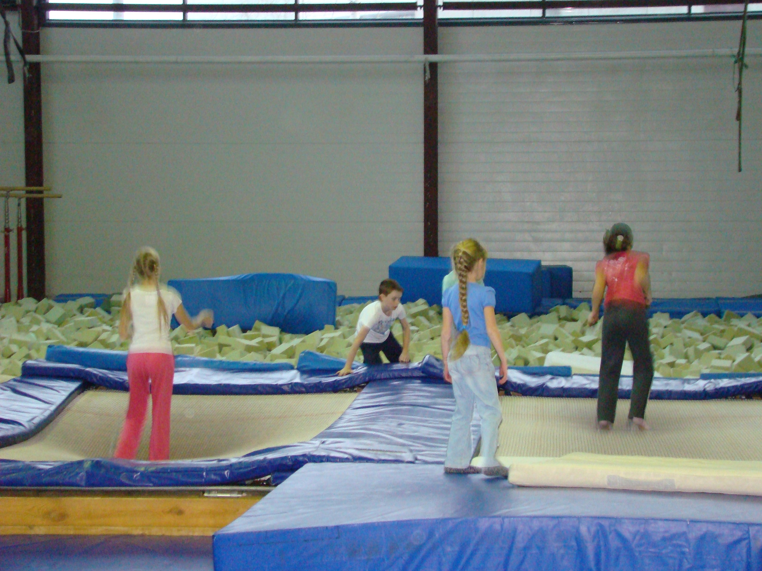 Катя ДР 12 лет Дома + Спортекс 04.12.2011. Семейный, Свадебный фотограф СПБ Питер— Романова Екатерина