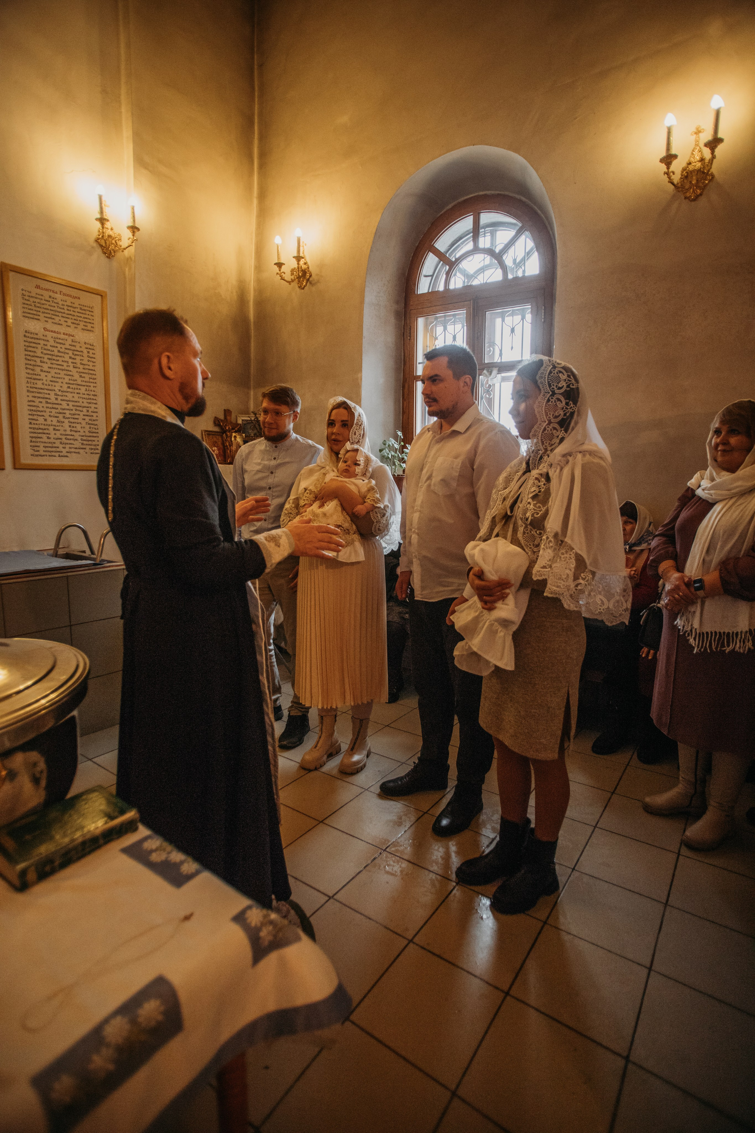 Крещение Аглаи. Венера Гайн. Репортажный фотограф  Тюмень. Обучение фотографии с 0