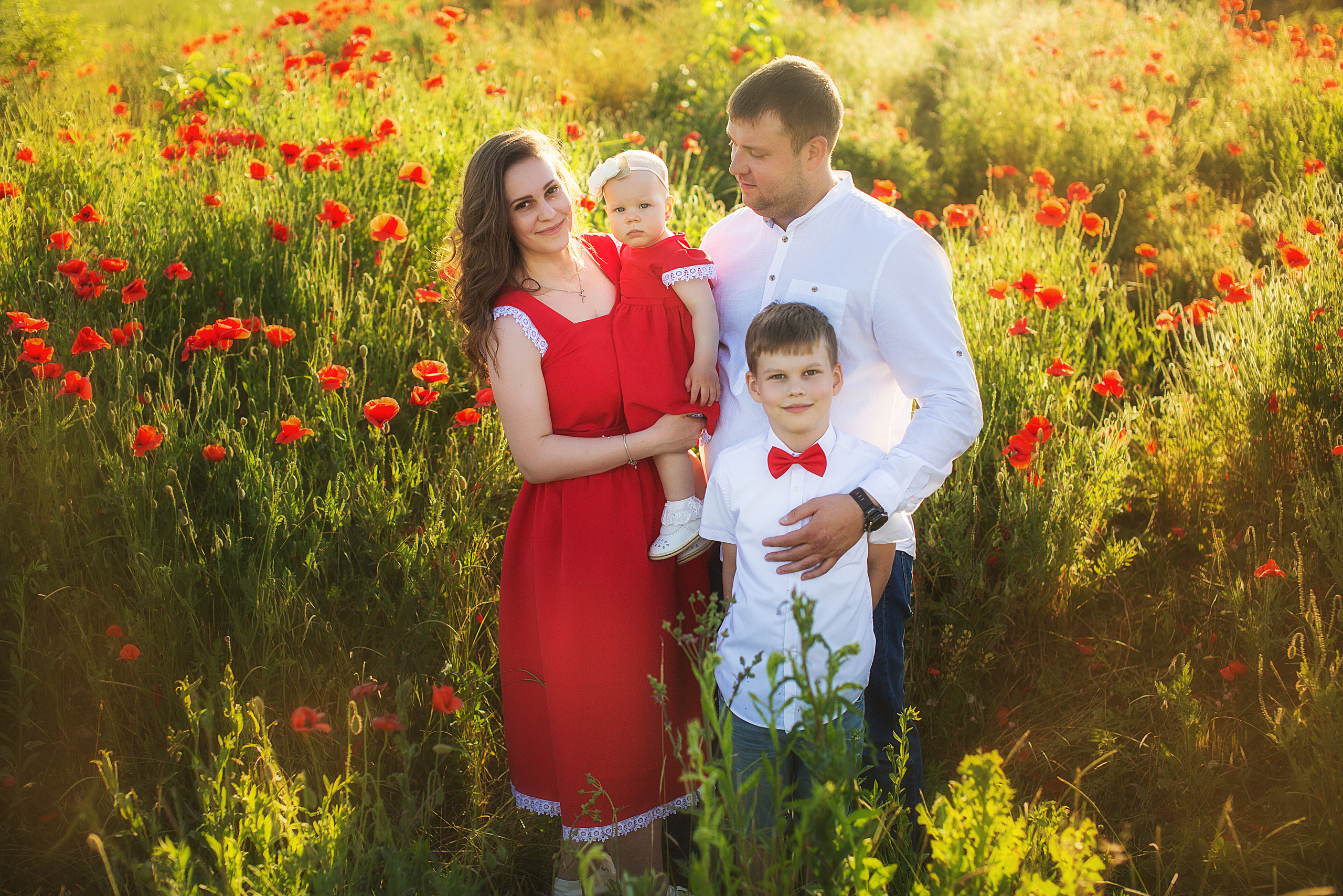 Семейная съёмка в маках. Свадебный и семейный фотограф/видеограф в Краснодаре Наталья Осинская