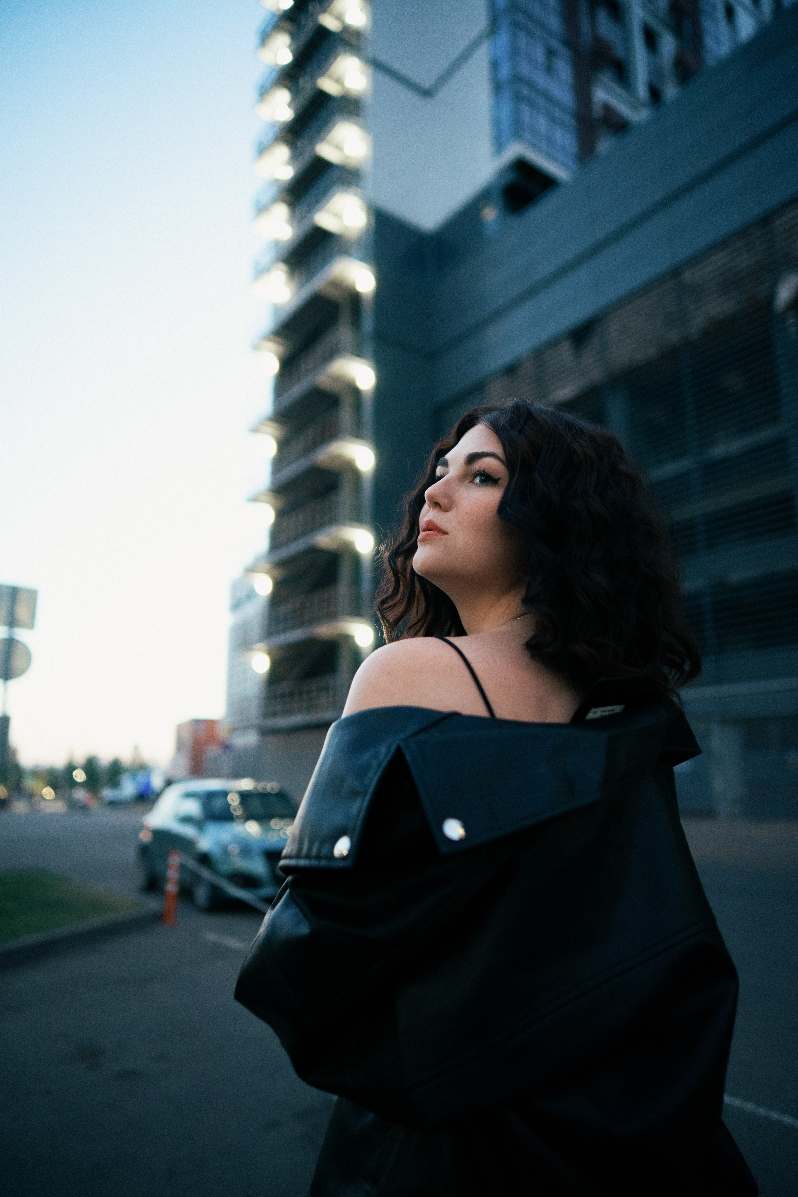 Влада стрит