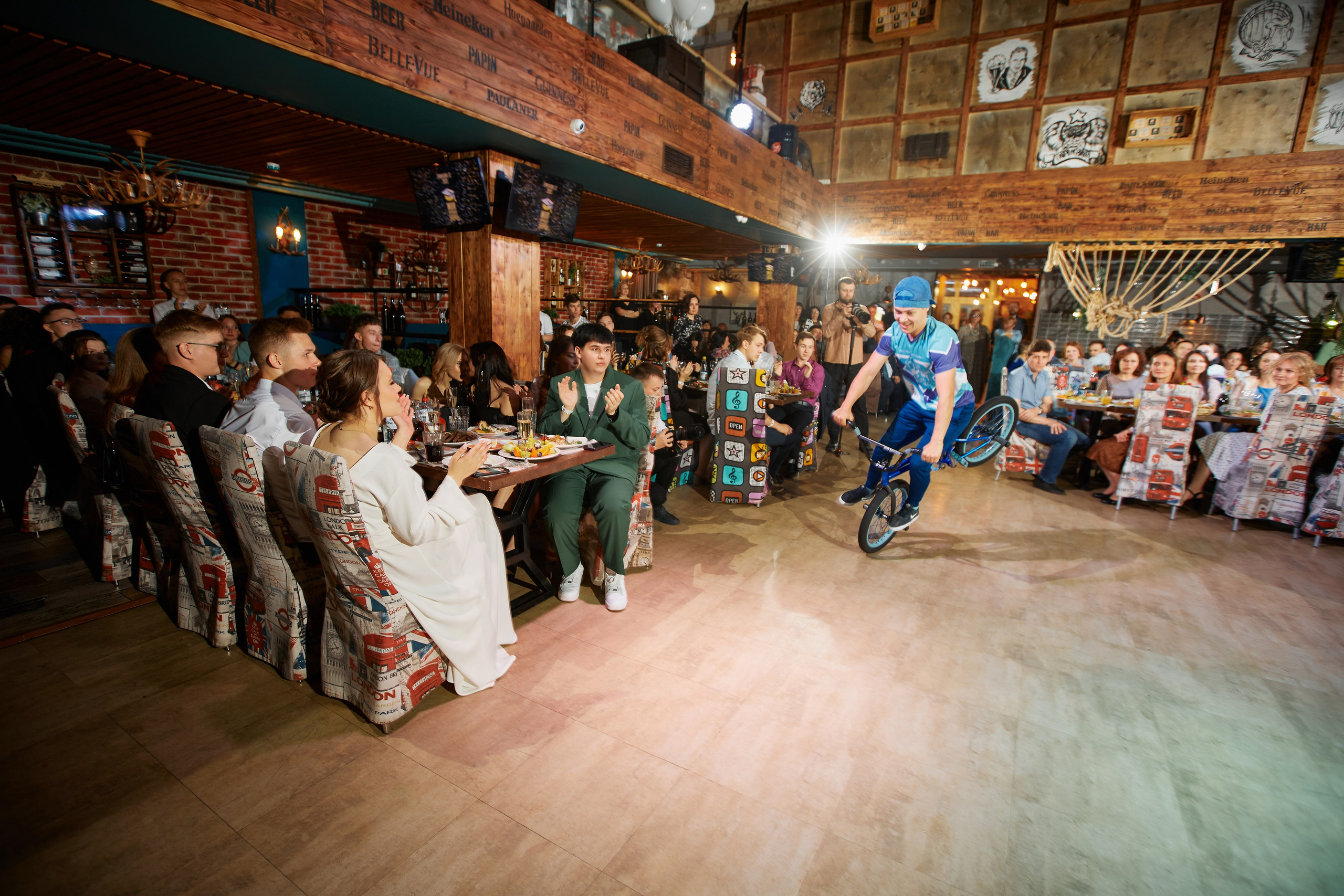 Выпускной 11 класс. Ваш фотограф Антон Колташов город Курган Тюмень Челябинск Екатеринбург