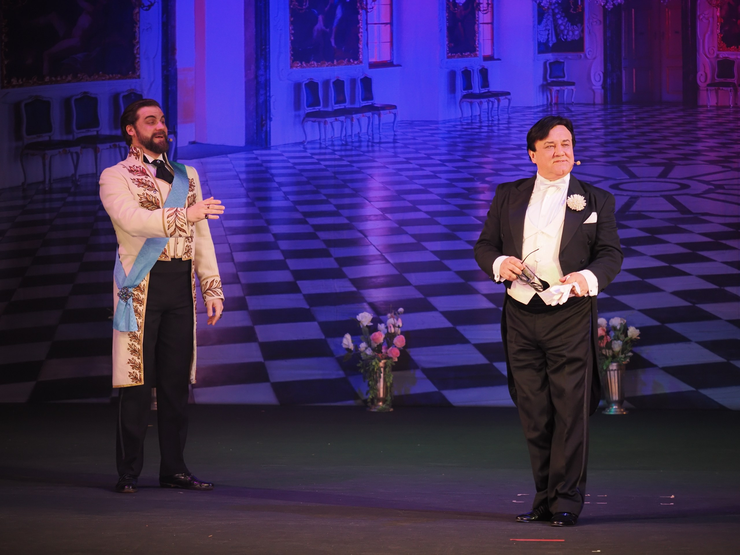 «БУФФ-ПАРАДИЗ» Летучая мышь (в Нск). Портретный и спортивный фотограф в Новосибирске и Твери Кононов Алексей