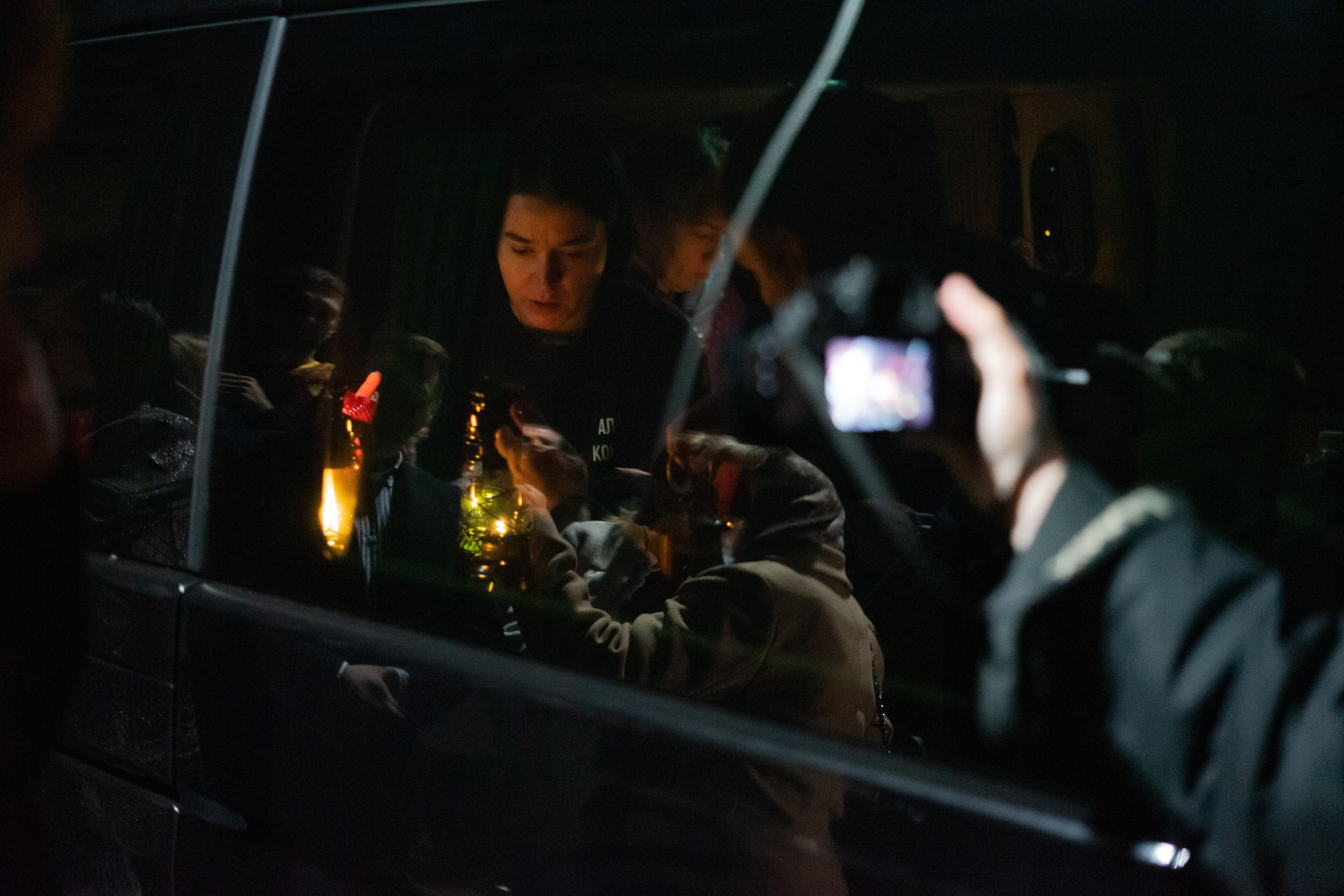 Передача благодатного огня. ДМИТРИЙ ХОРУНЖИЙ — репортажный фотограф, видеограф СПБ