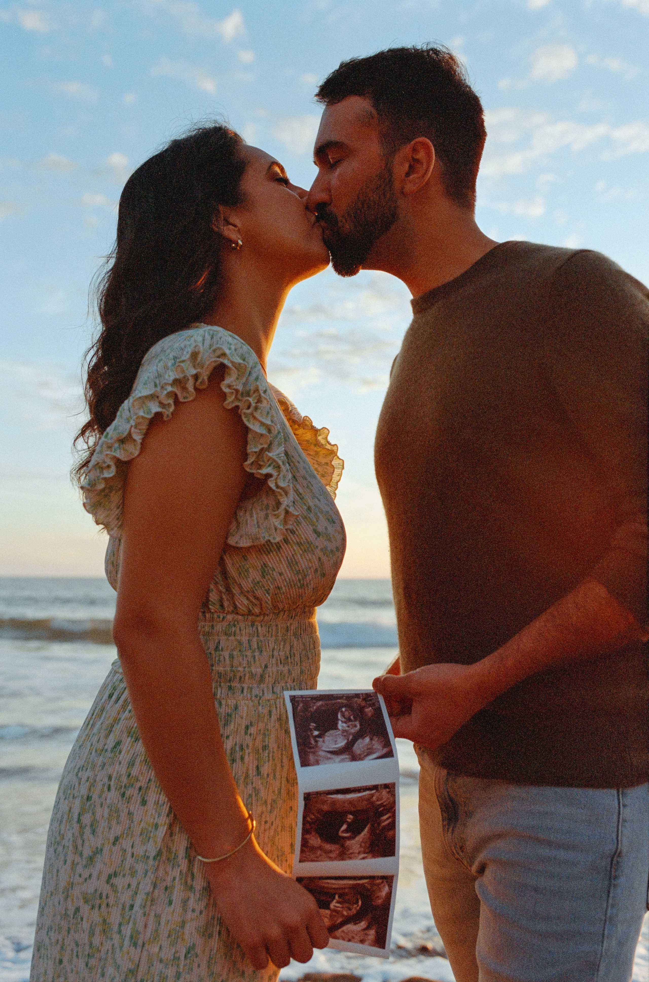 Maternity. Film photographer in Los Angeles Anastasiya Pankova