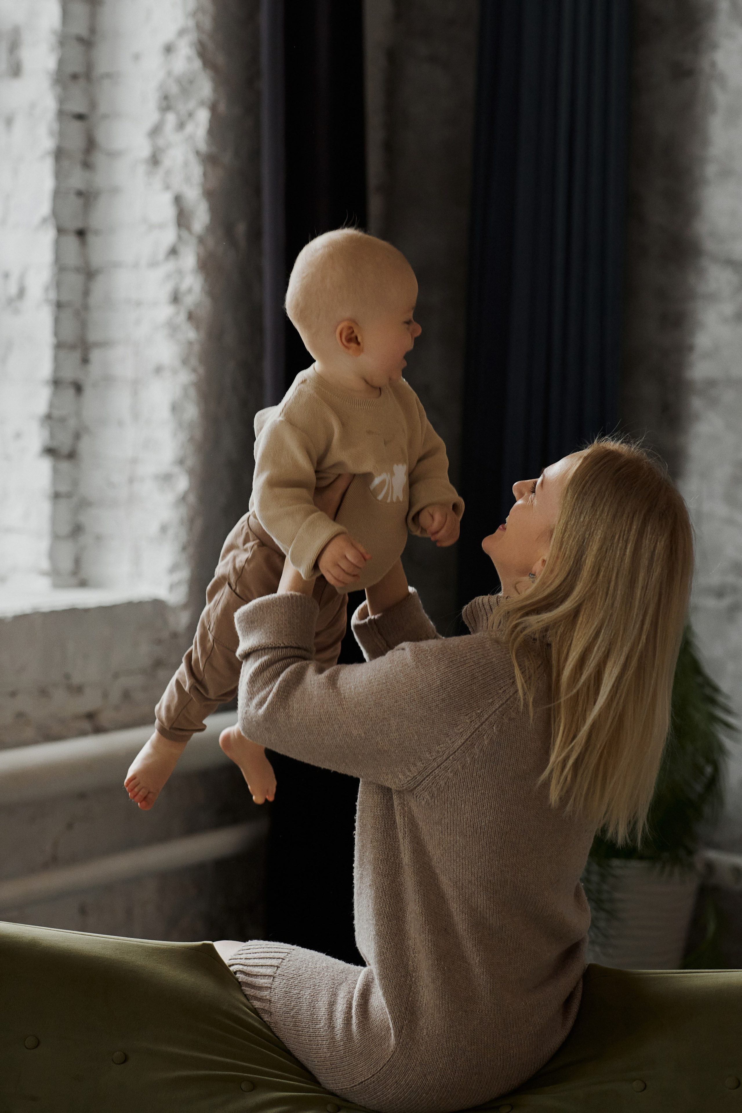 Семейная фотосессия Москва. Свадебный и семейный фотограф в Сочи-Красной поляне Ларионова Анна
