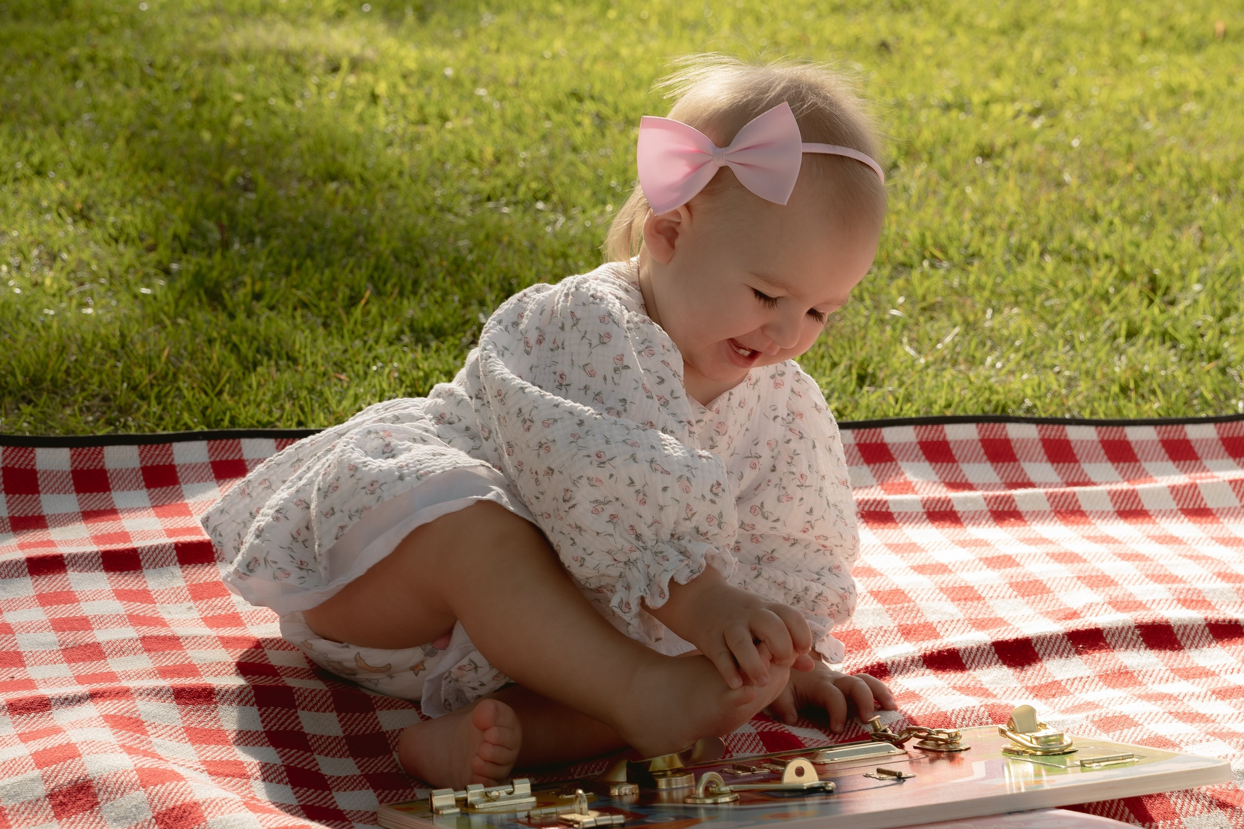 Фотосессия на 1 годик ребенка, первый день рождения малыша в Москве. Фотограф и видеограф от проекта Продолжение рода. Фотографы на роды в Москве. Фото и видео родов. Фотопроект «Продолжение рода»
