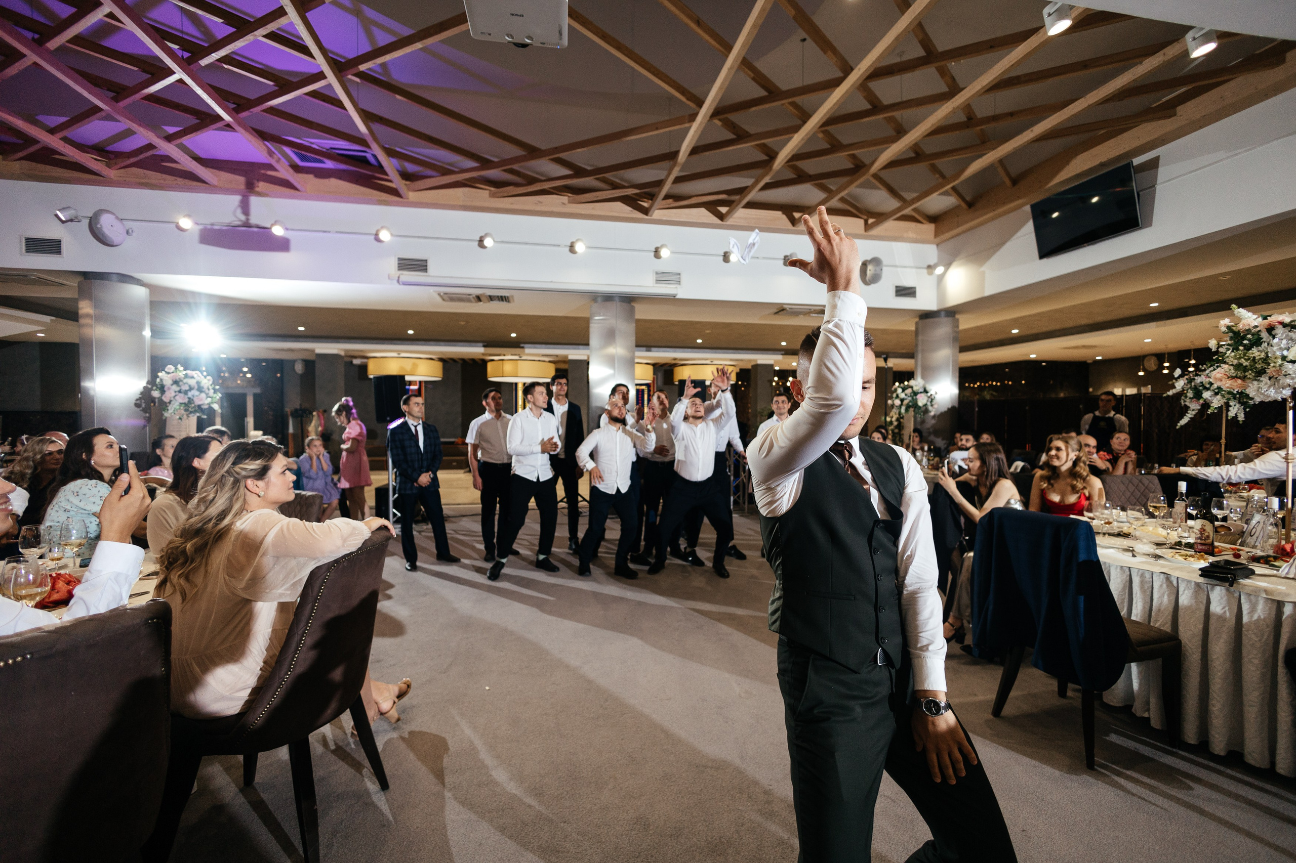 Свадебный фотограф Уфа — Руслан ГабдлисламовЖивые эмоции, красивые кадры, воспоминания на всю жизнь.Работаю по всей Республике Башкортоста. Свадебный фотограф Уфа Руслан Габдлисламов