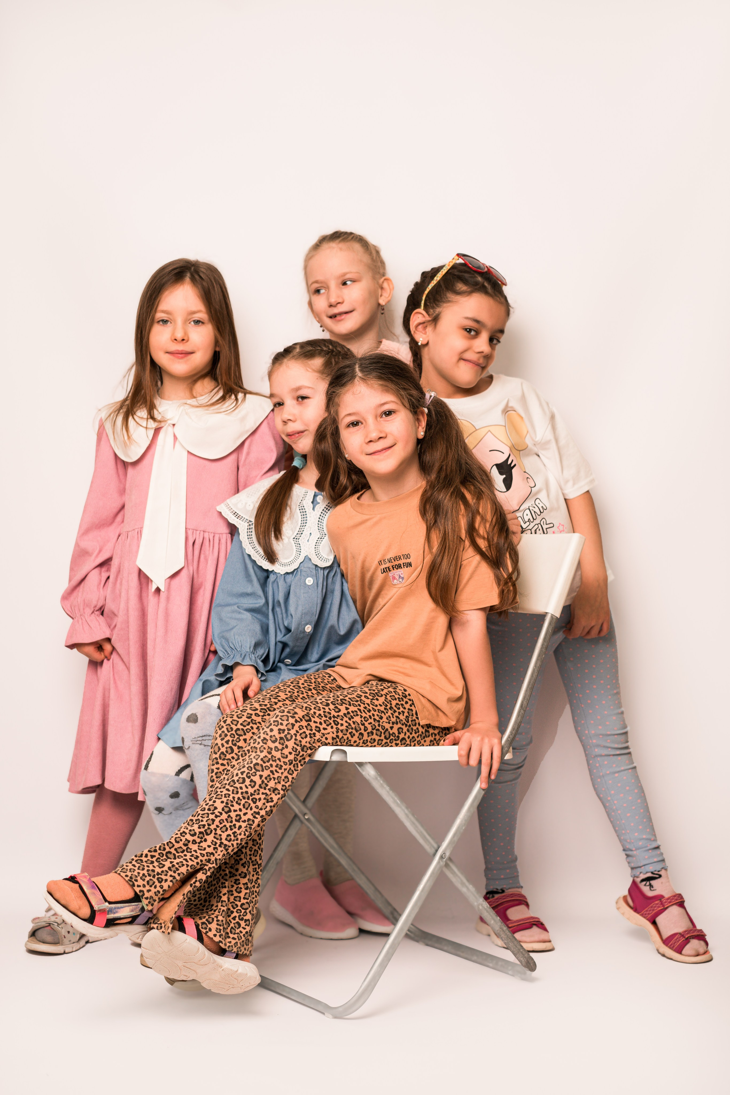 Детский сад, портреты белый фон. Фотограф Шунова Саша