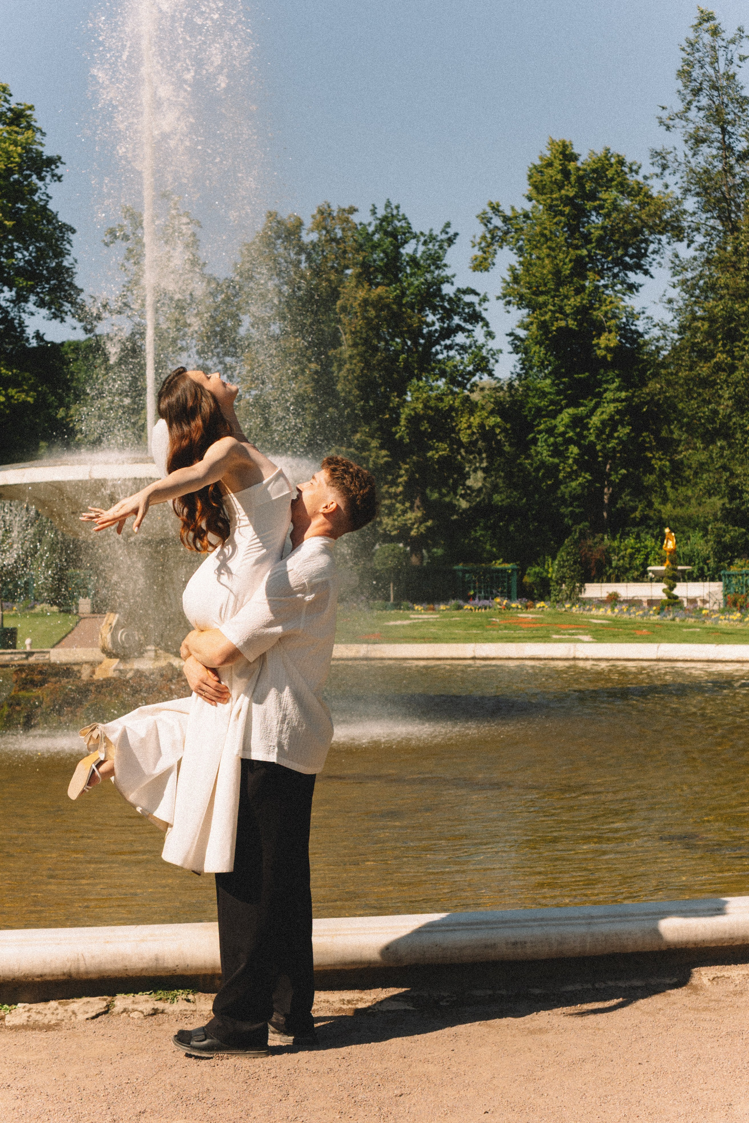 СВАДЕБНАЯ СЬЕМКА В ПЕТЕРГОФЕ И СЬЕМКА РЕПОРТАЖА В ЗАГСЕ ПЕТЕРГОФА. Профессиональный фотограф, Санкт-Петербург — Виктория Богомолова