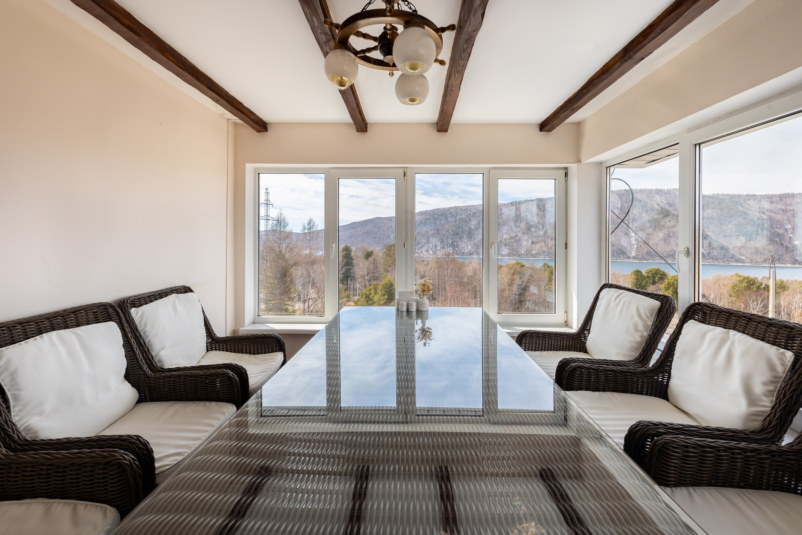 Съемка гостиницы Прибайкальская в Листвянке. Интерьерный, предметный и контент фотограф в Иркутске Наталья Карпова