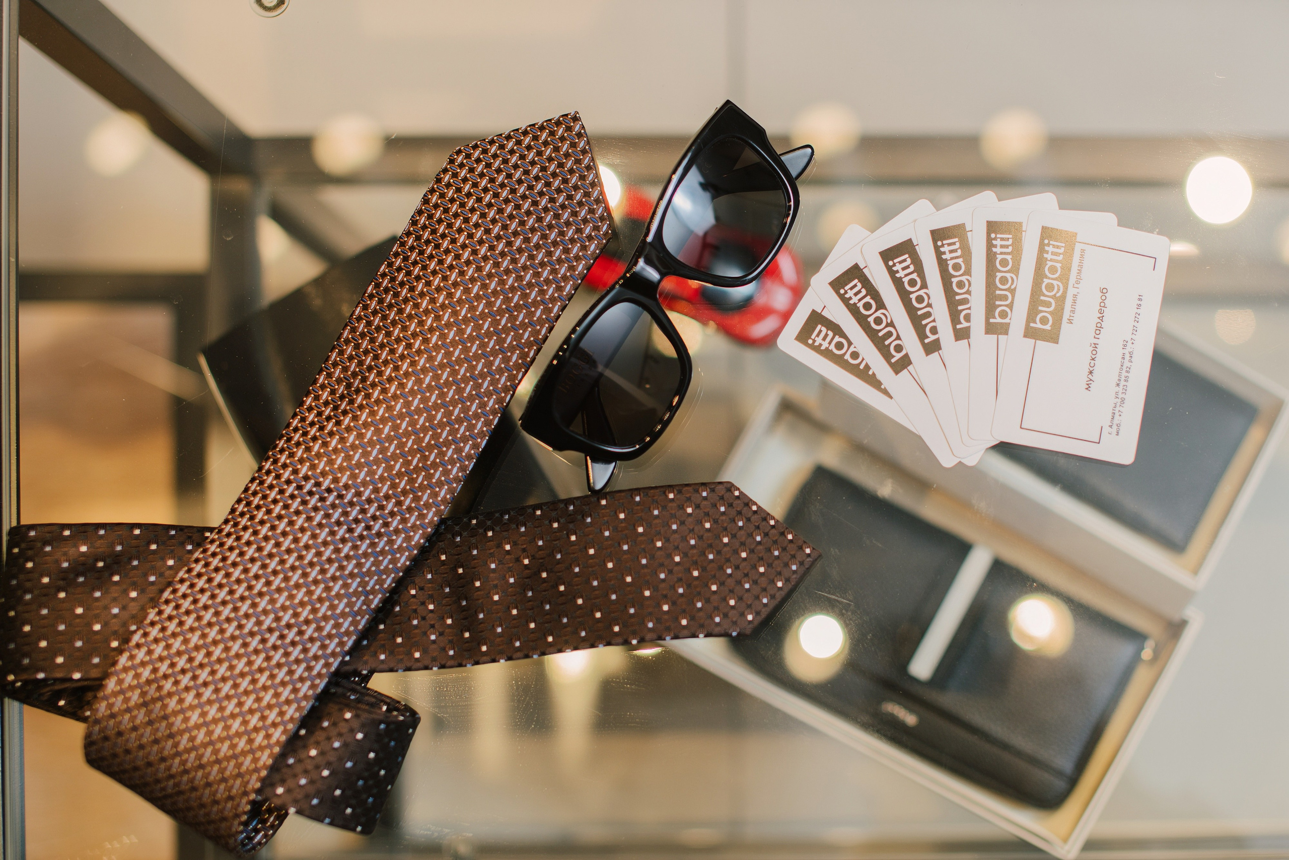 Интерьер бутика Bugatti. Профессиональная съемка в Алматы