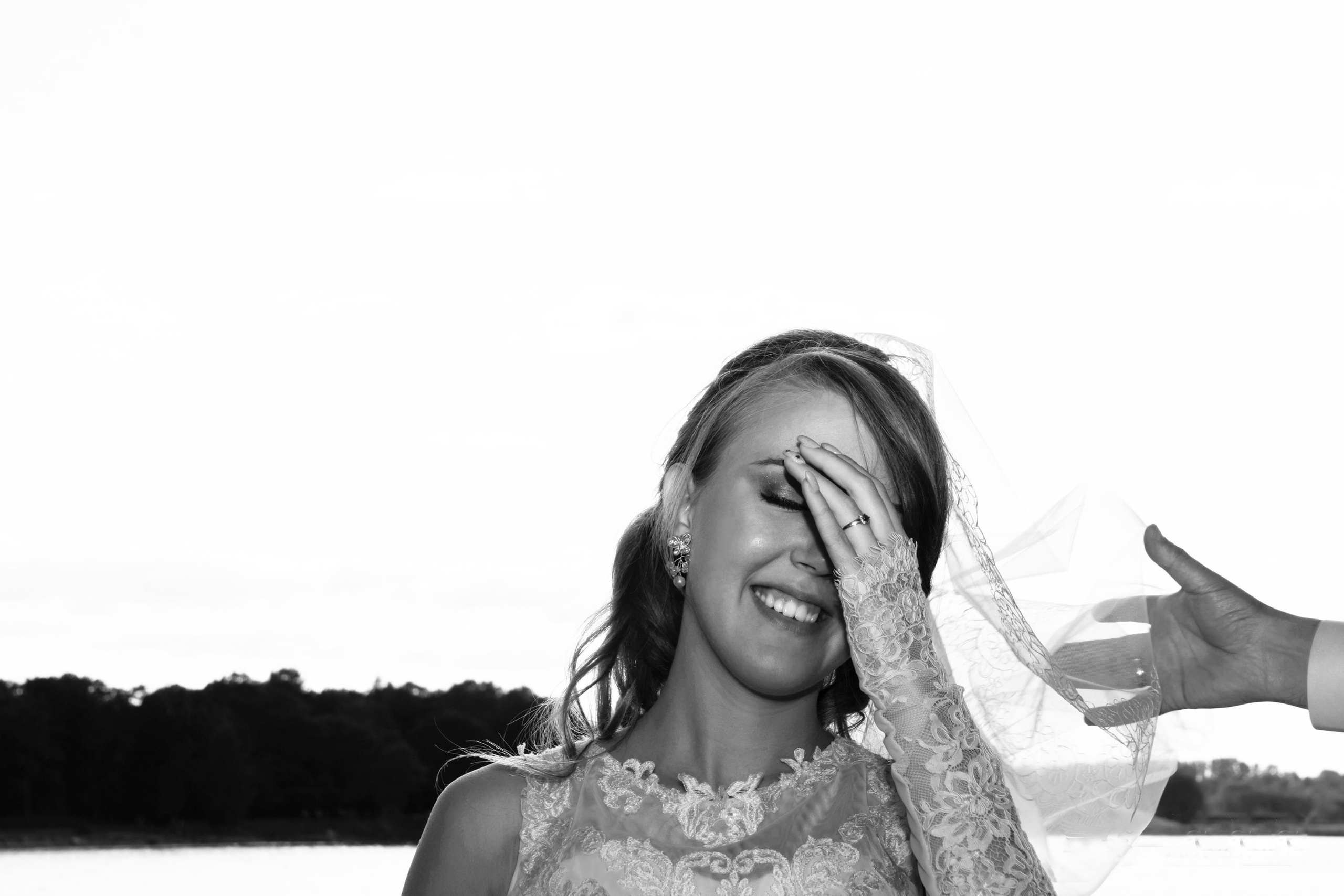 Регистрация в Петергофе, прогулка на метеоре. Елизавета и Роман. Свадебный, семейный и контент фотограф в Санкт- Петербурге Елена Грие