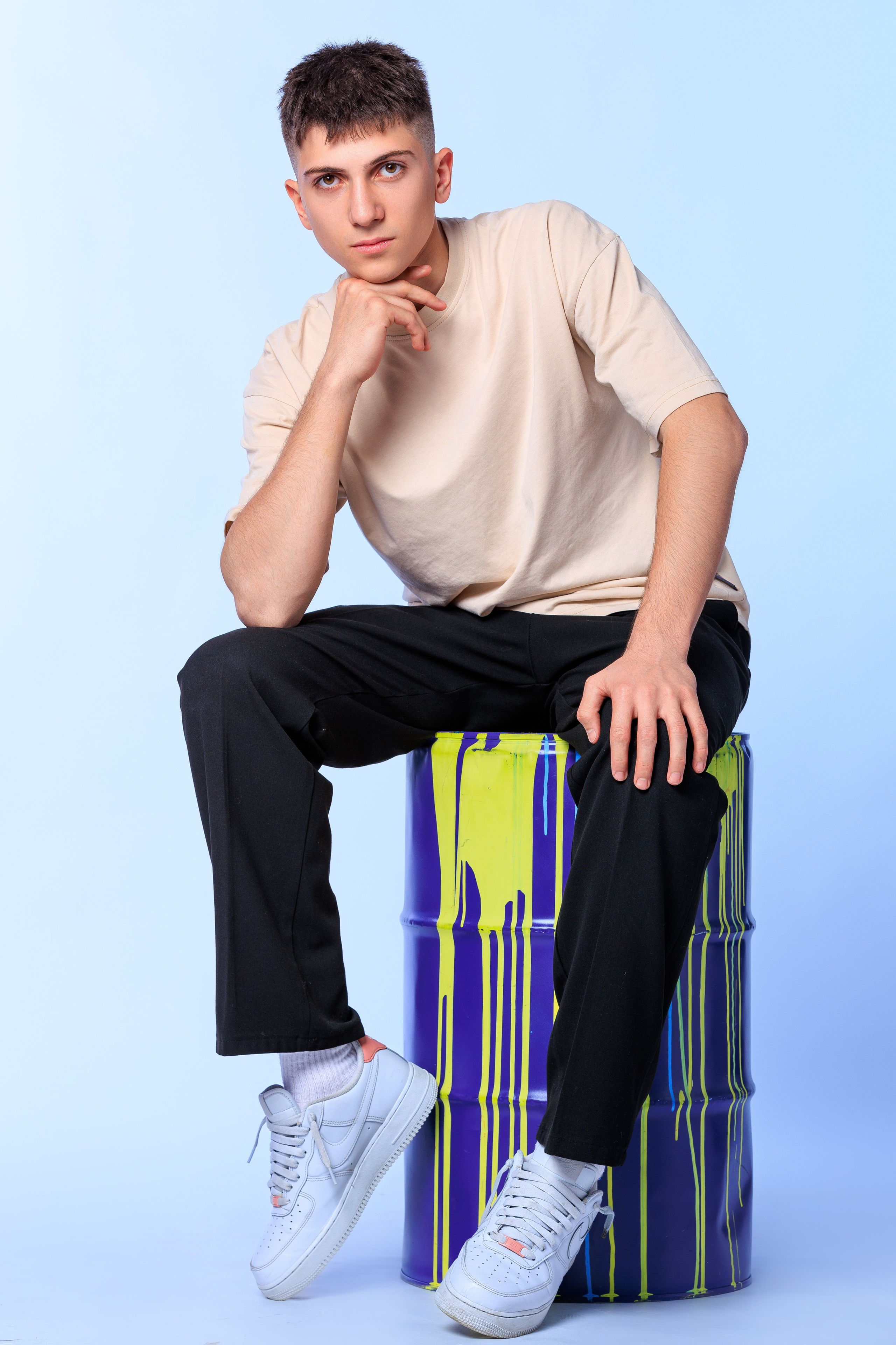 Смотреть фотки в фотостудии. Выпускные альбомы Геленджик, Новороссийск, Краснодар, Туапсе