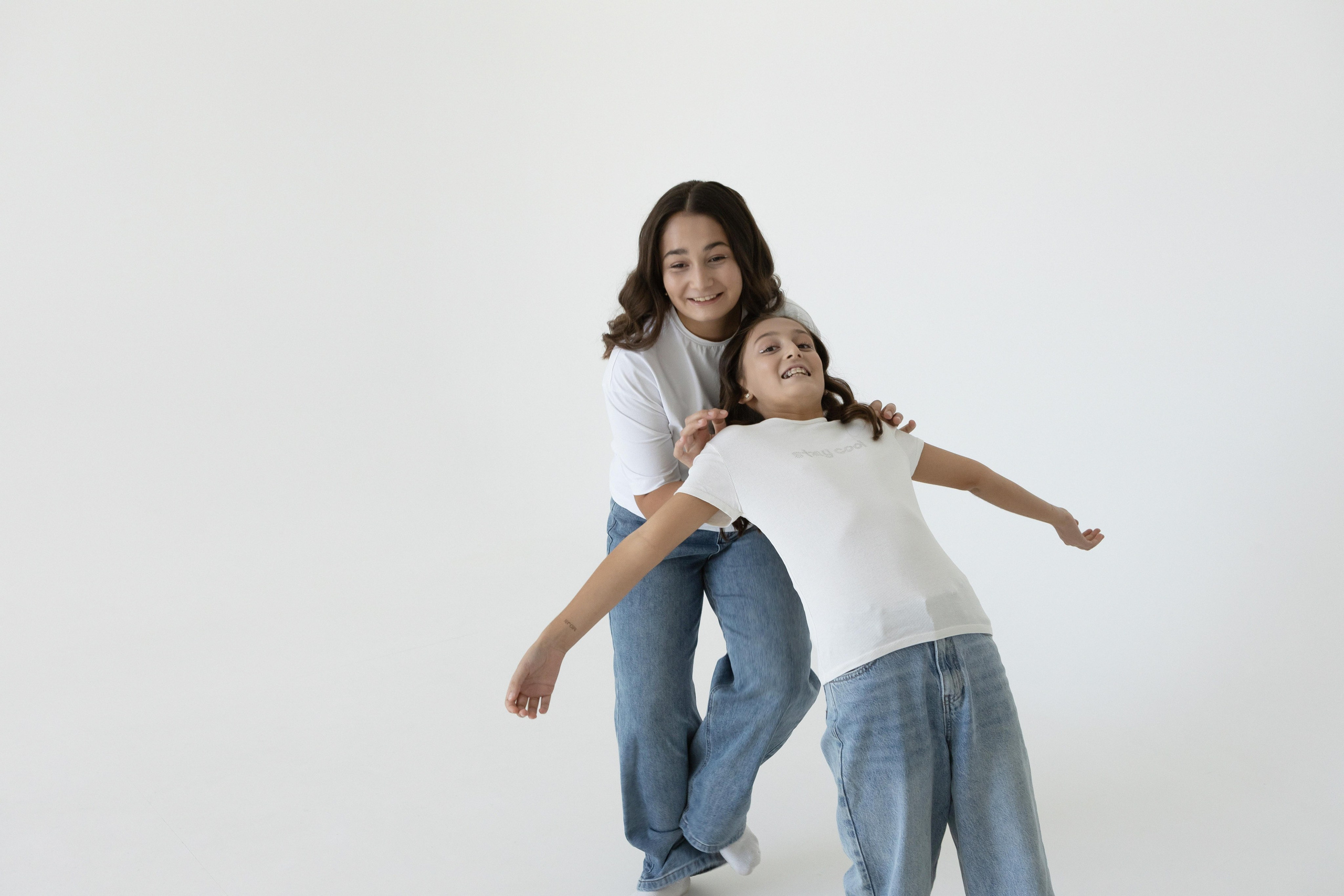 Сестры в студии. Семен Соколов