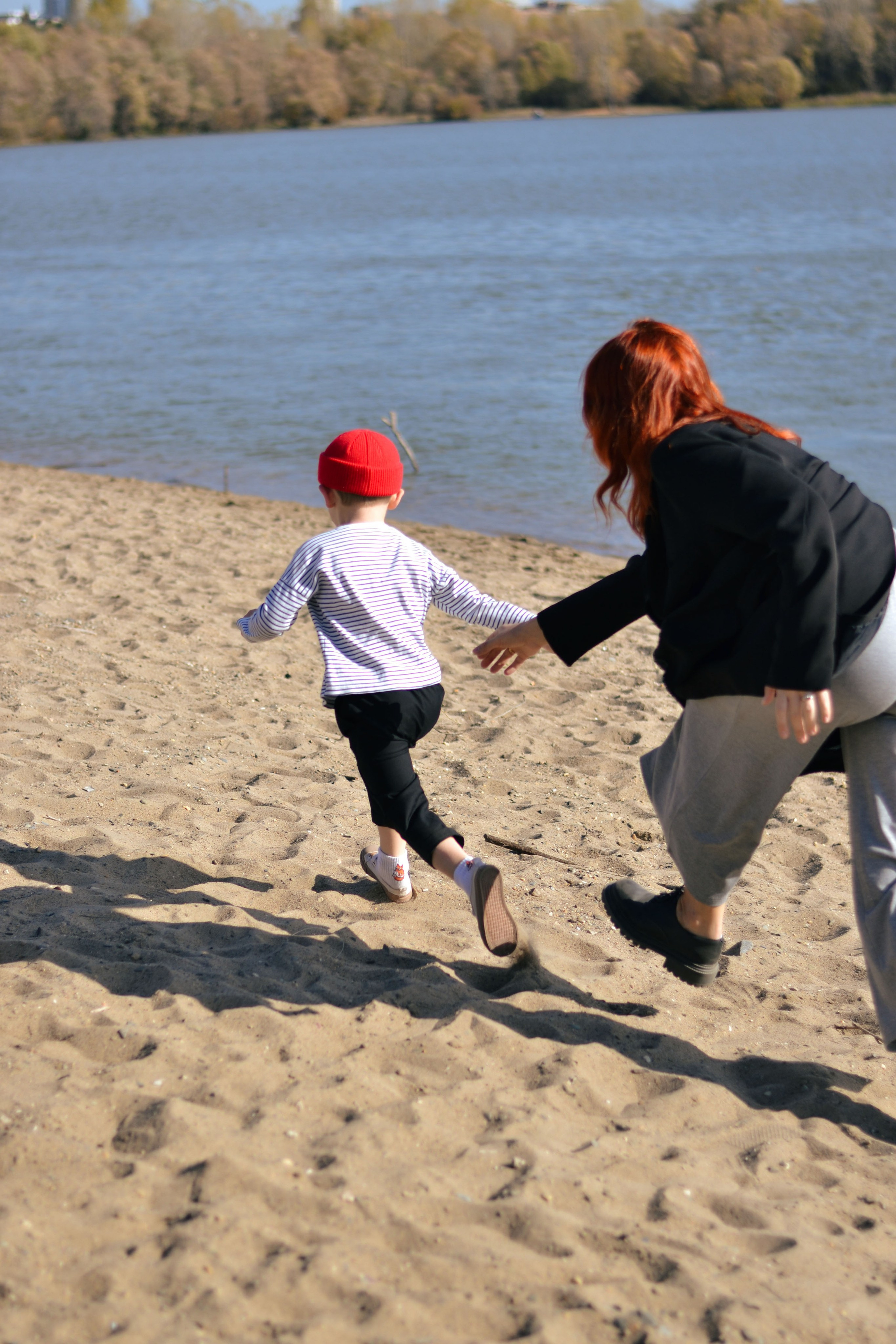 На берегу. Фотограф Ольга Дмитриева. Новосибирск