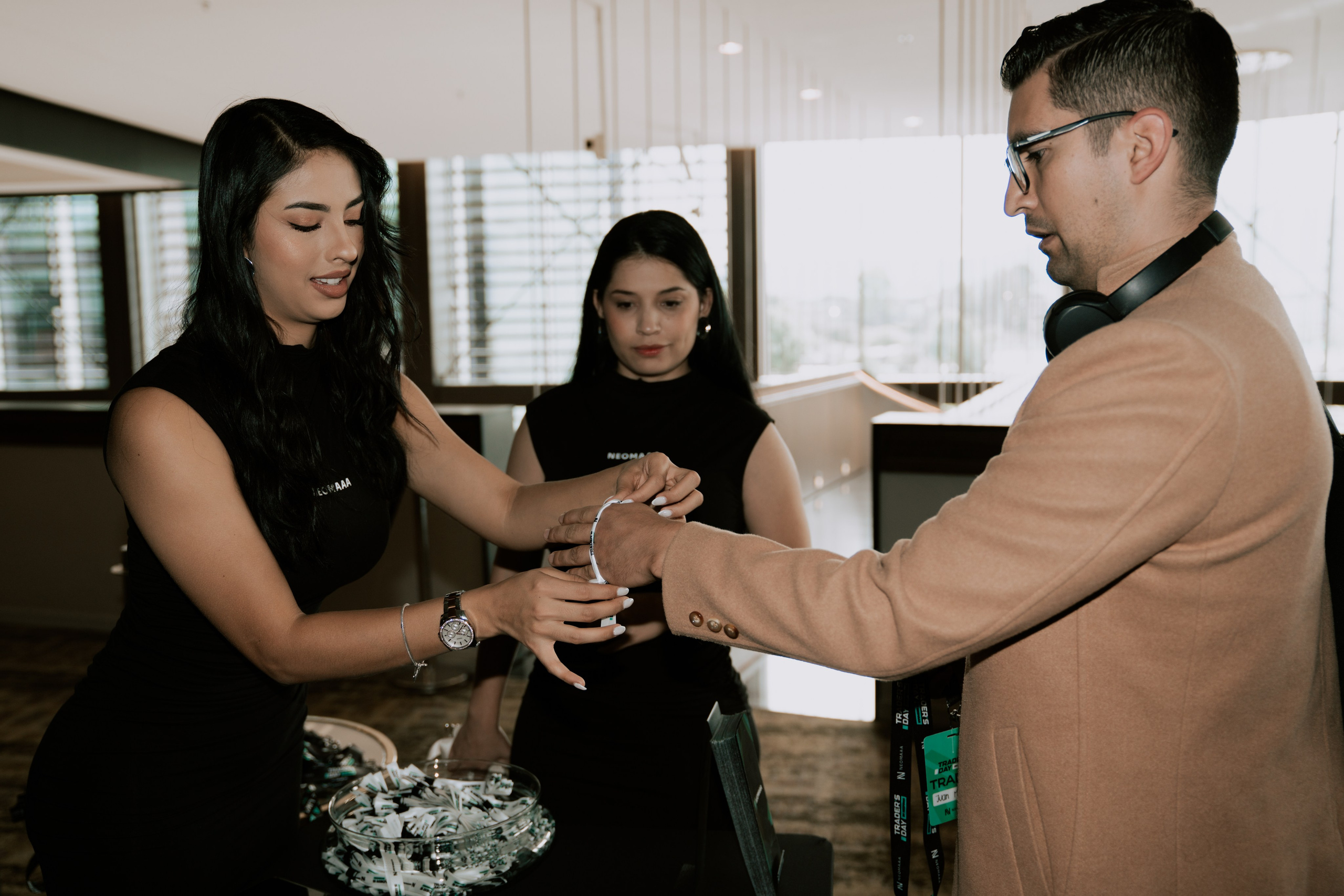 TRADERS DAY By NeomAAA Bogota. NeomAAA Funds Gallery