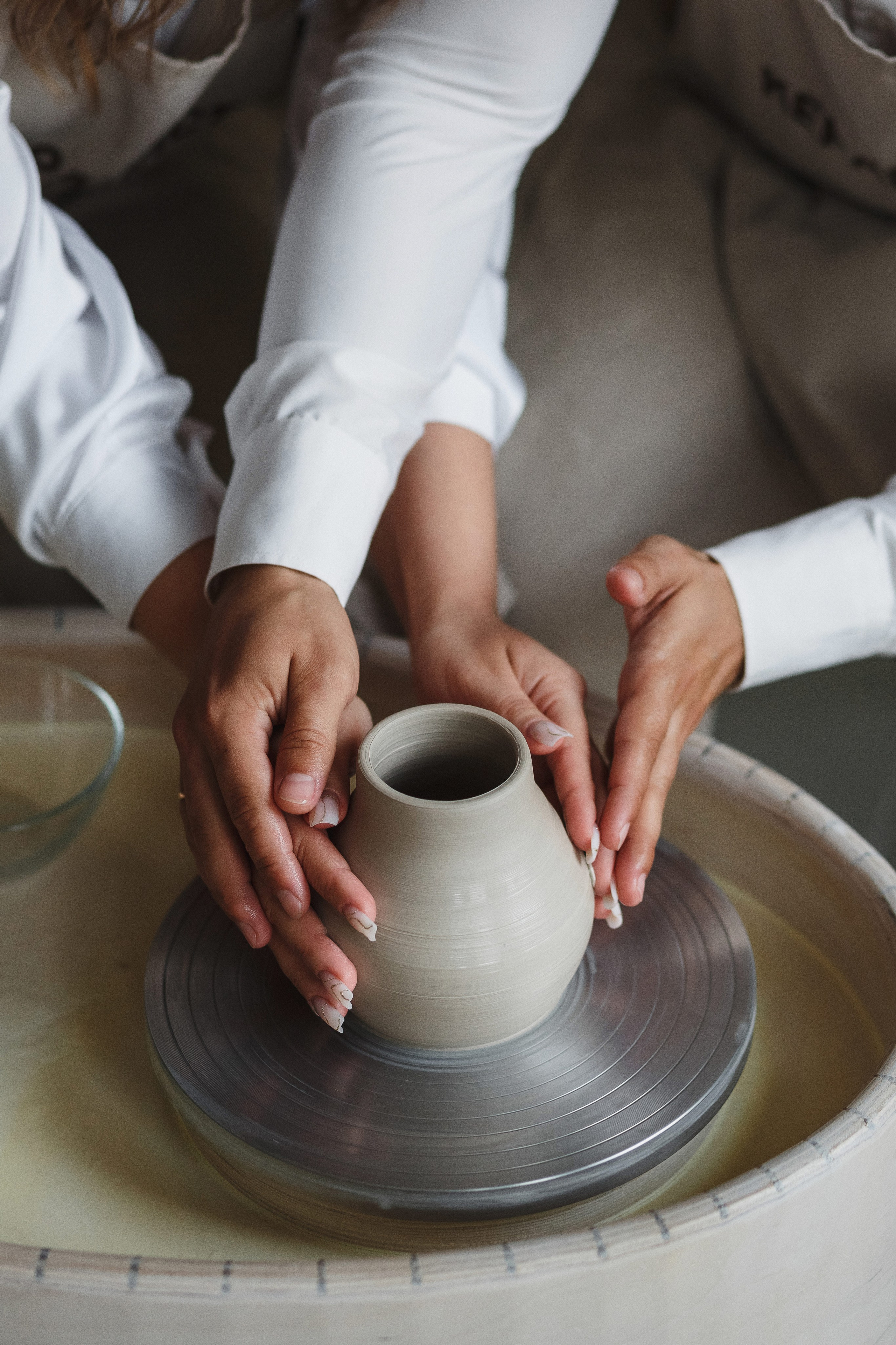 Гончарная мастерская «Керамист» Таганрог — фотосессия Димы и Яны на улице Смирновский. Свадебный и семейный фотограф в Таганроге Бакарюк Антон