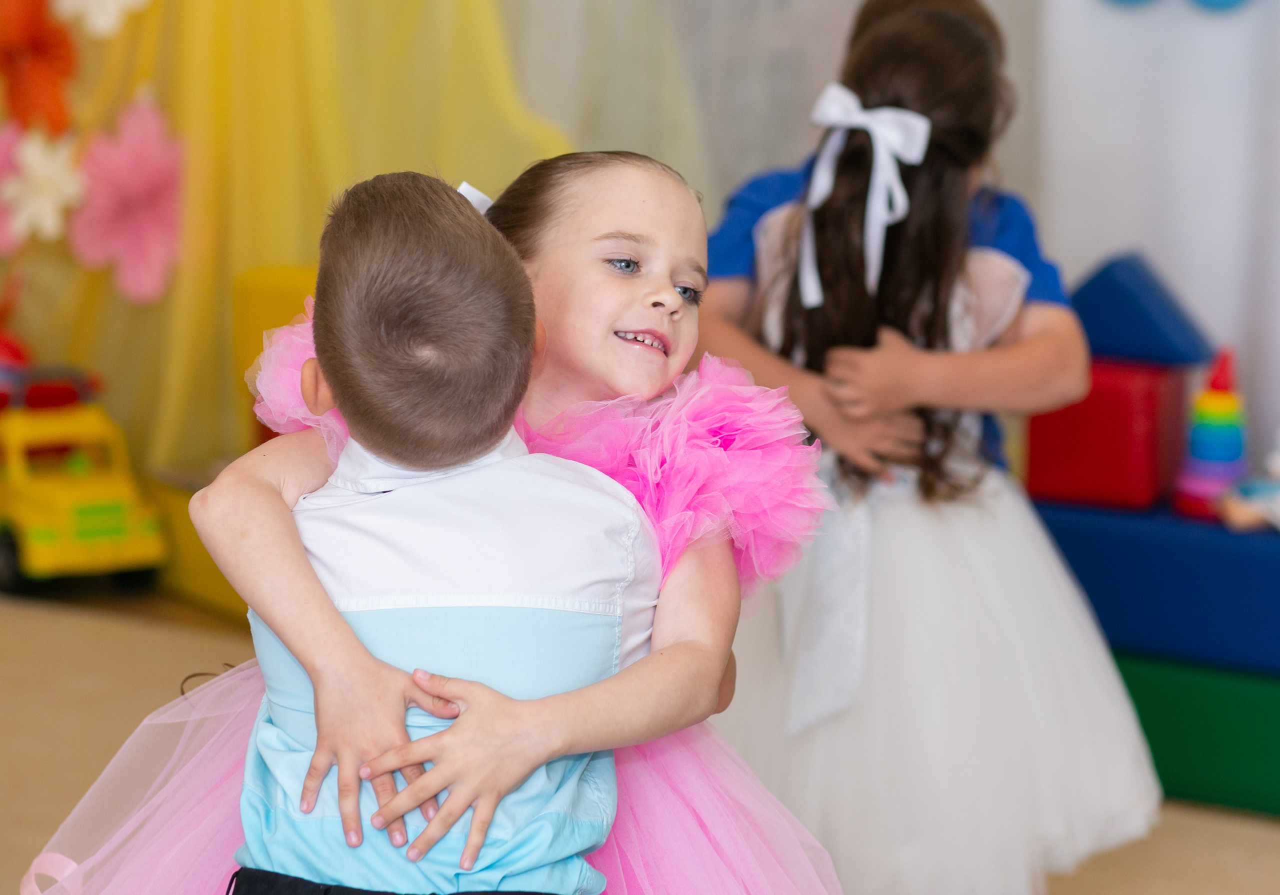 Выпускные и Утренники. Фотограф новорожденных и семейный фотограф НСО г. Бердск Марина Львова