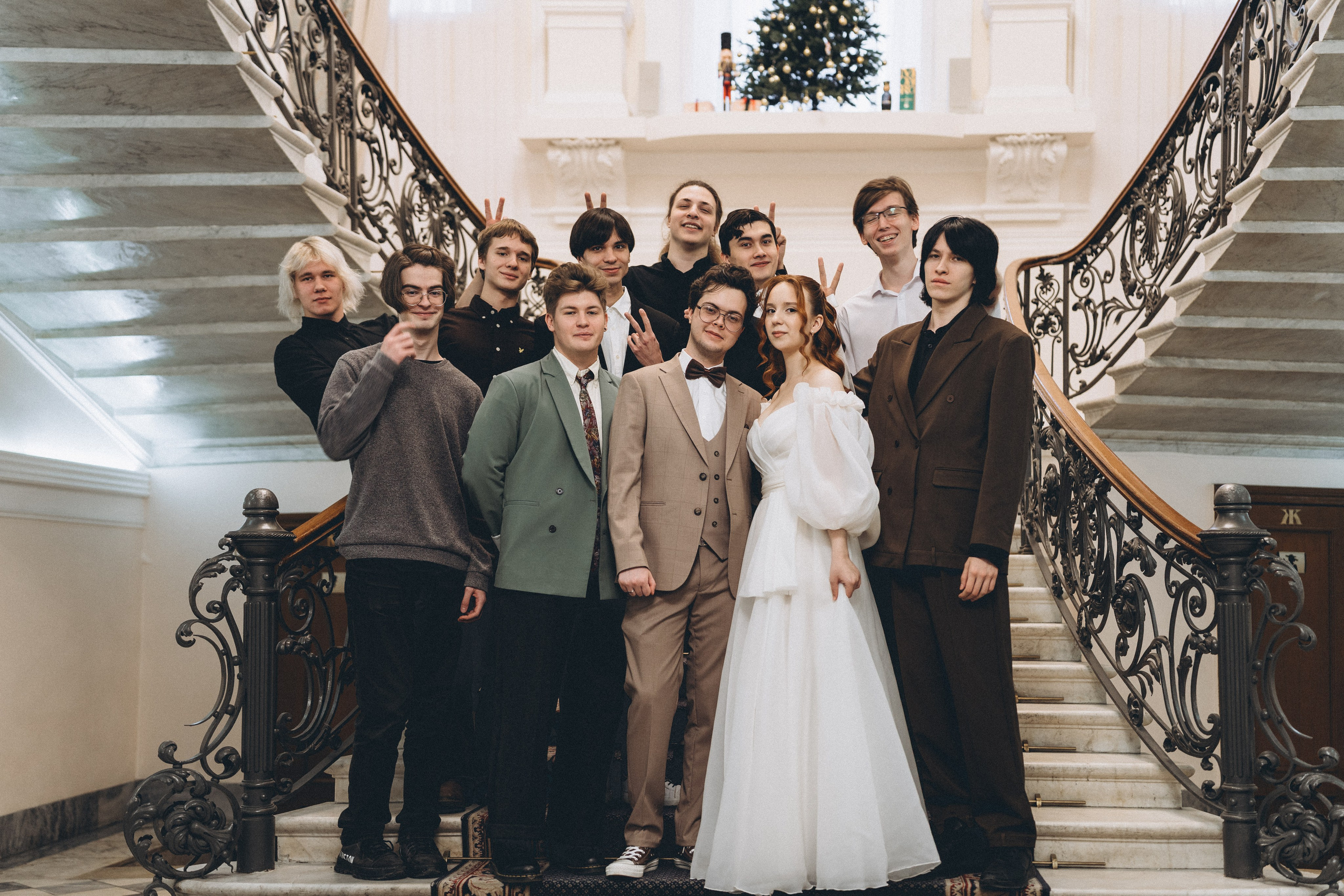 СВАДЕБНАЯ СЬЕМКА ВО ВТОРОМ ДВОРЦЕ С ГОСТЯМИ И ПРОГУЛКА В ТАВРИЧЕСКОМ САДУ. Профессиональный фотограф, Санкт-Петербург — Виктория Богомолова