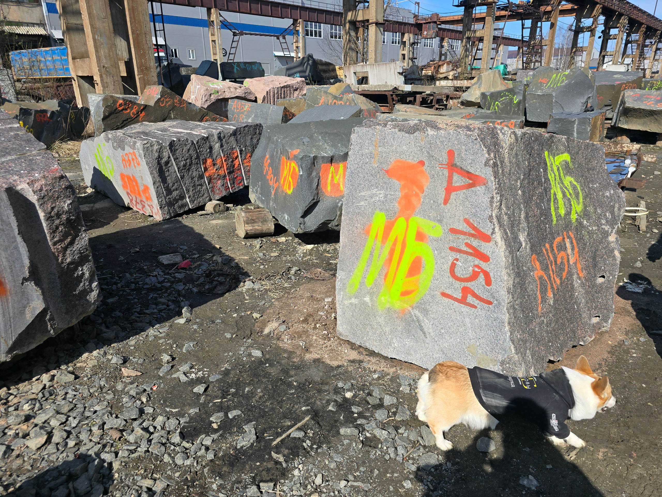 Петрозаводск. МБ Байковы. Гранит и камень из сердца Карелии