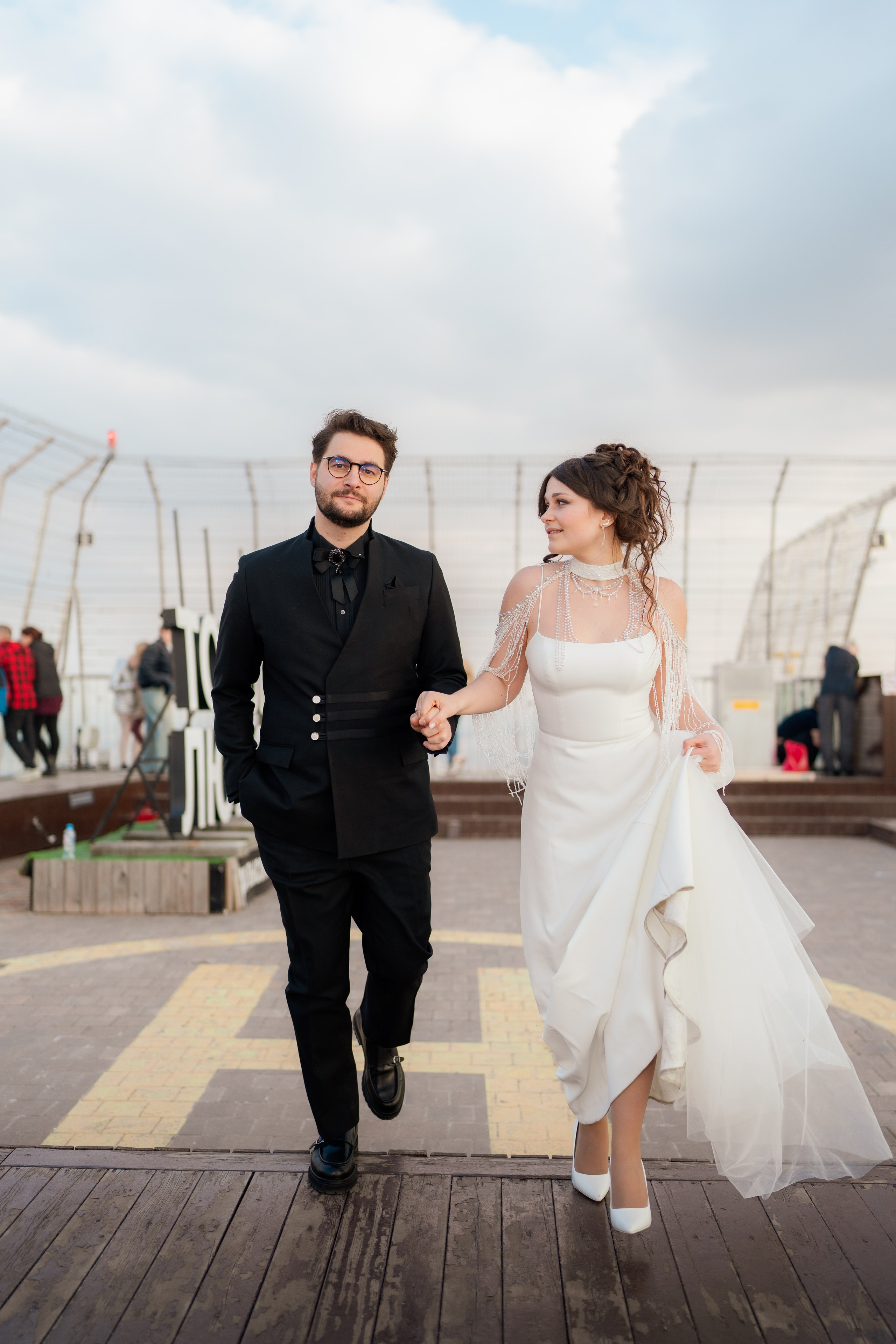 Иван и Виктория. Свадебная прогулка Москва сити. Свадебный фотограф Москва