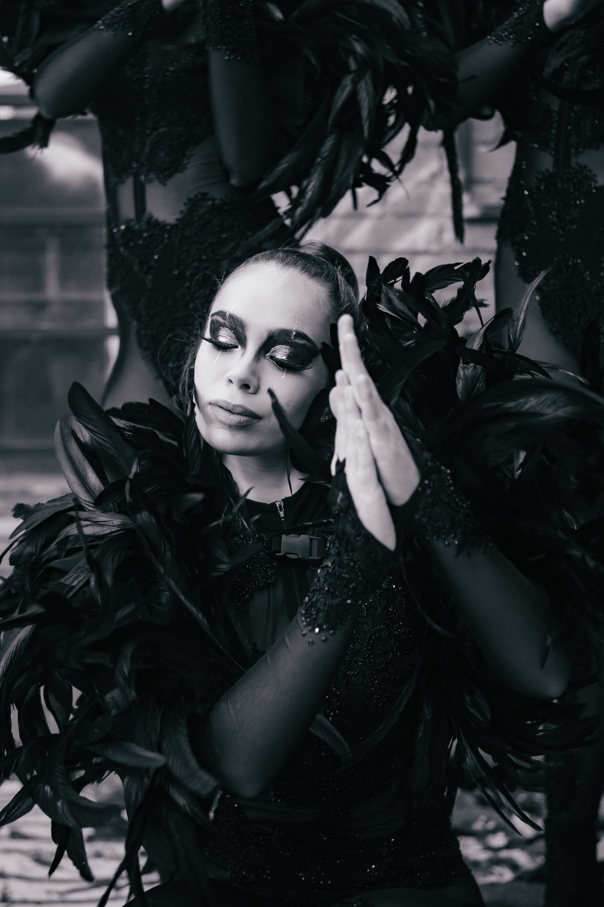 Вороны Circus Zone. Фотограф / видеограф в Москве и Сочи Sofia Riversong