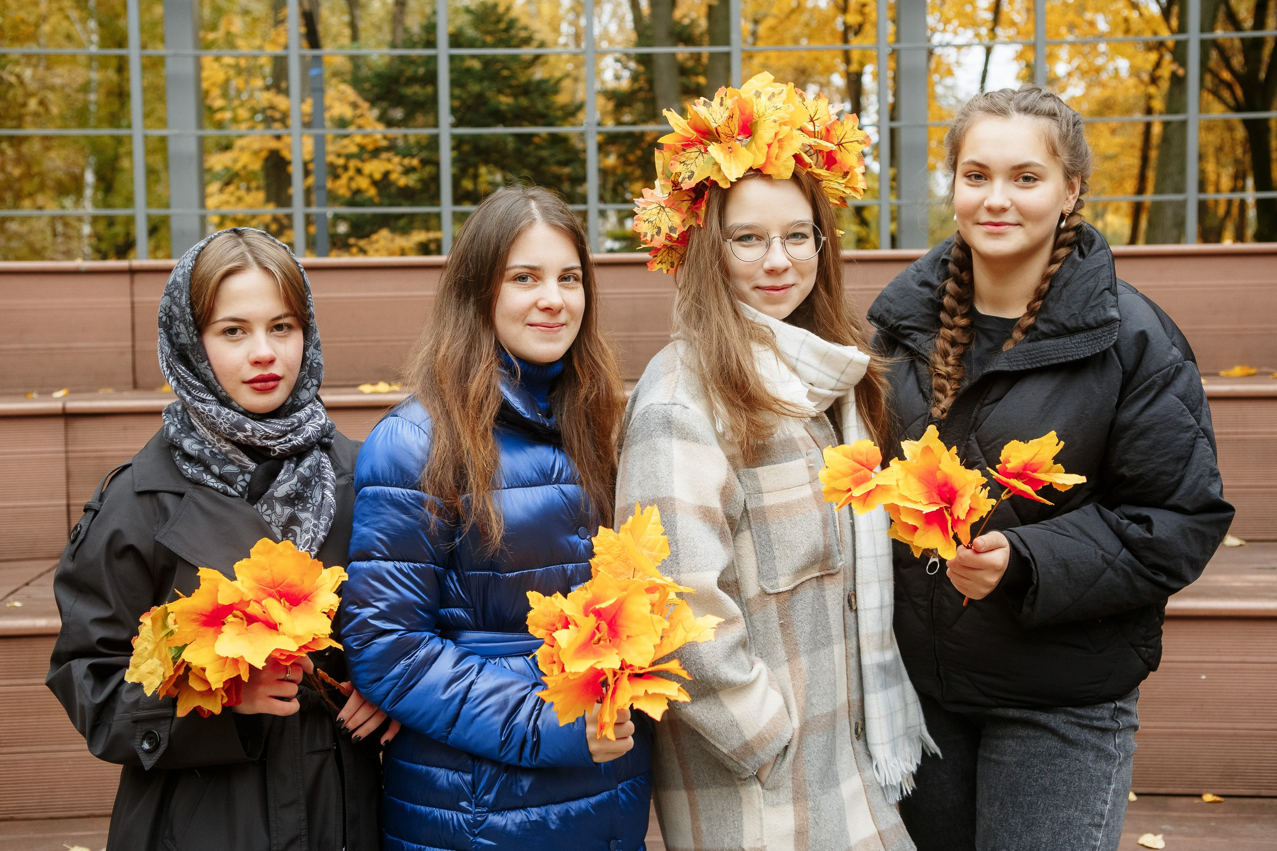 Осень Гимназия 12 11 В 2023 г. Свадебный и портретный Фотограф в Липецке Дмитрий Котюков