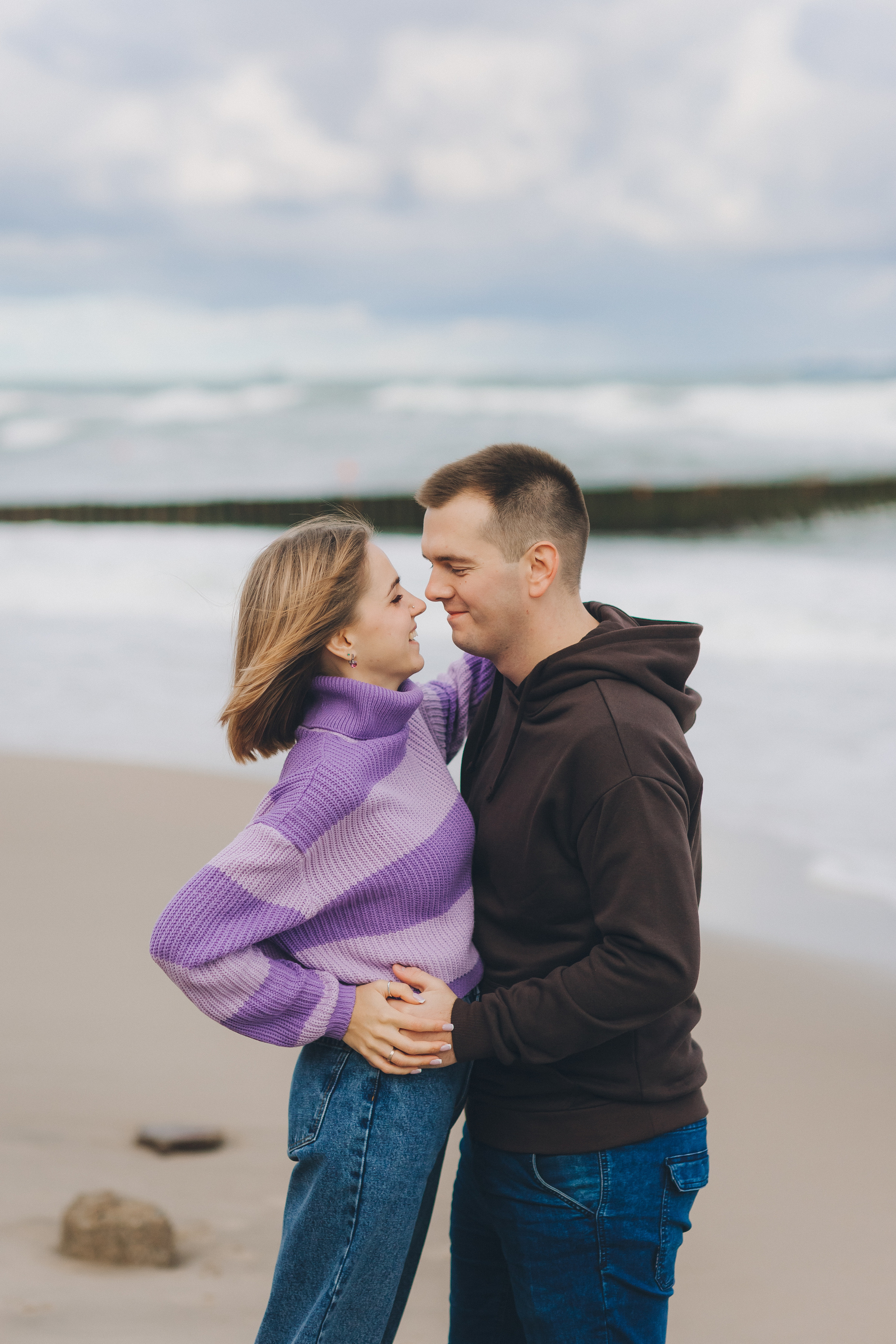 Александра с супругом и осенняя Балтика. Фотограф Зеленоградск Красильникова Елена
