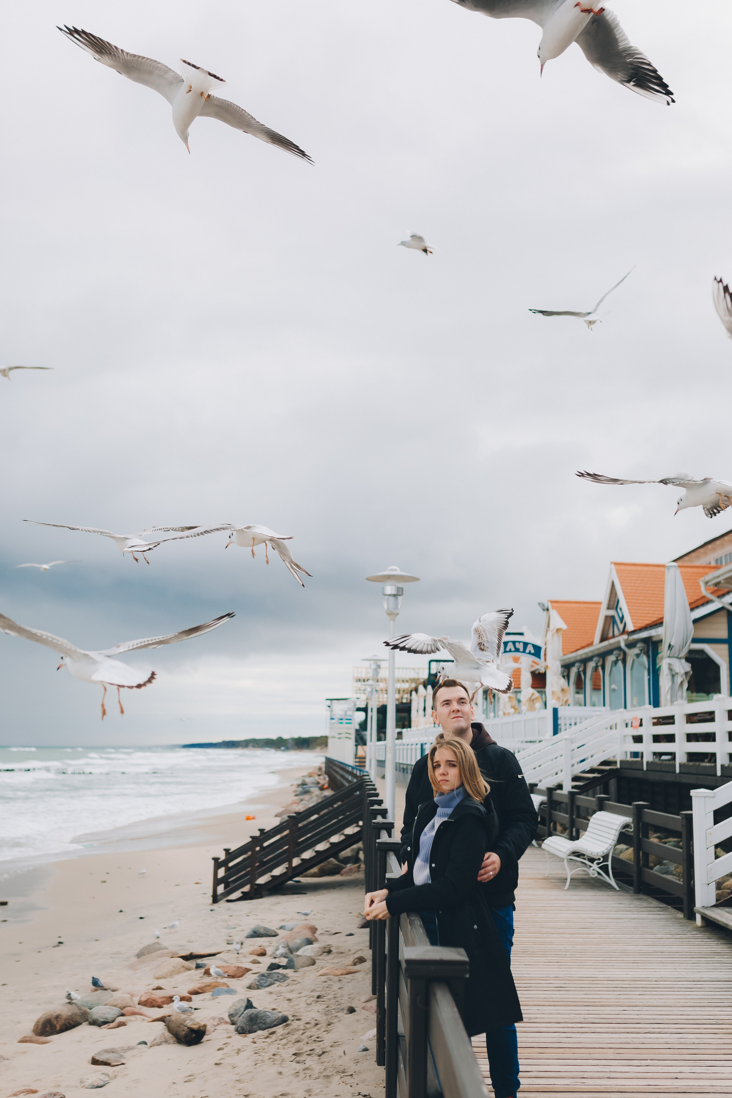 Александра с супругом и осенняя Балтика. Фотограф Зеленоградск Красильникова Елена